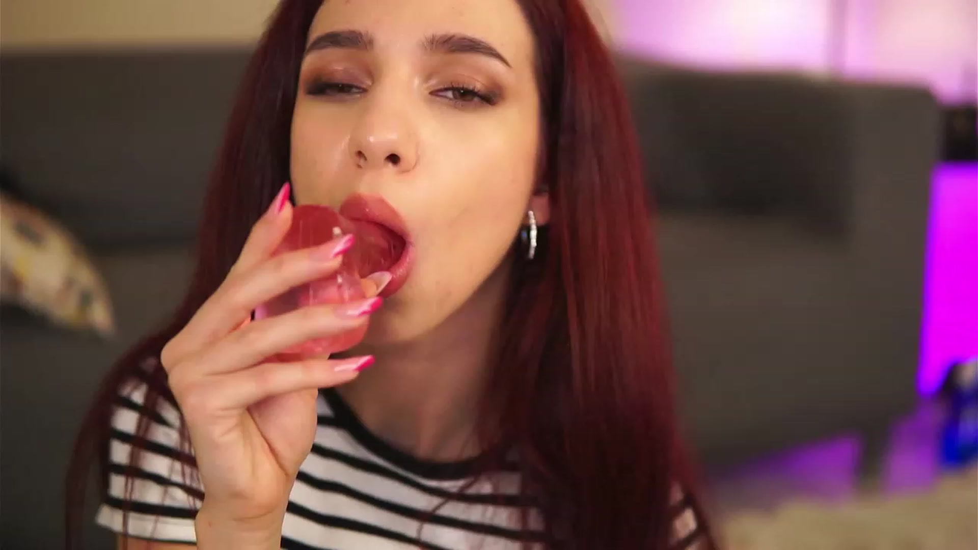 Gallery image thumbnail from VanessaAllen's myfreecams stream on, 05/11/2023, 15:09 image 3 of 20