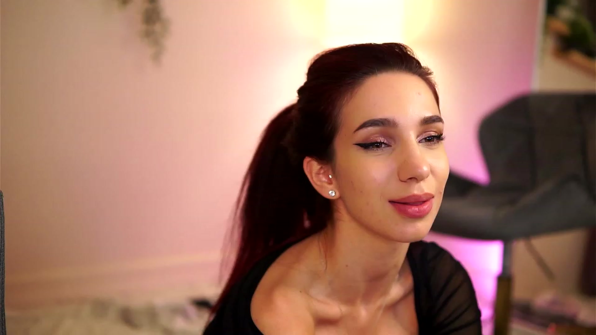 Gallery image thumbnail from VanessaAllen's myfreecams stream on, 06/04/2023, 19:58 image 17 of 20