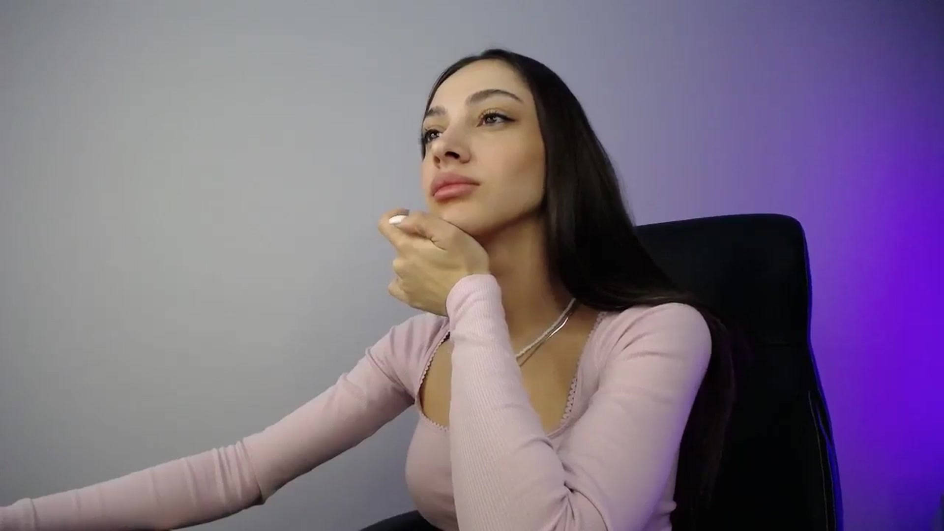 Gallery image thumbnail from VanessaCage's myfreecams stream on, 01/04/2025, 12:27 image 10 of 20