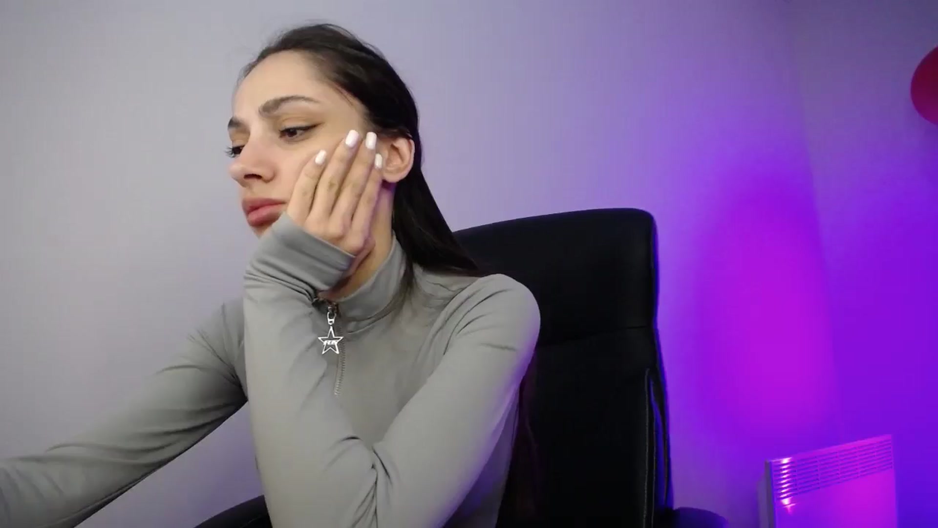 Gallery image thumbnail from VanessaCage's myfreecams stream on, 01/05/2025, 14:26 image 15 of 20