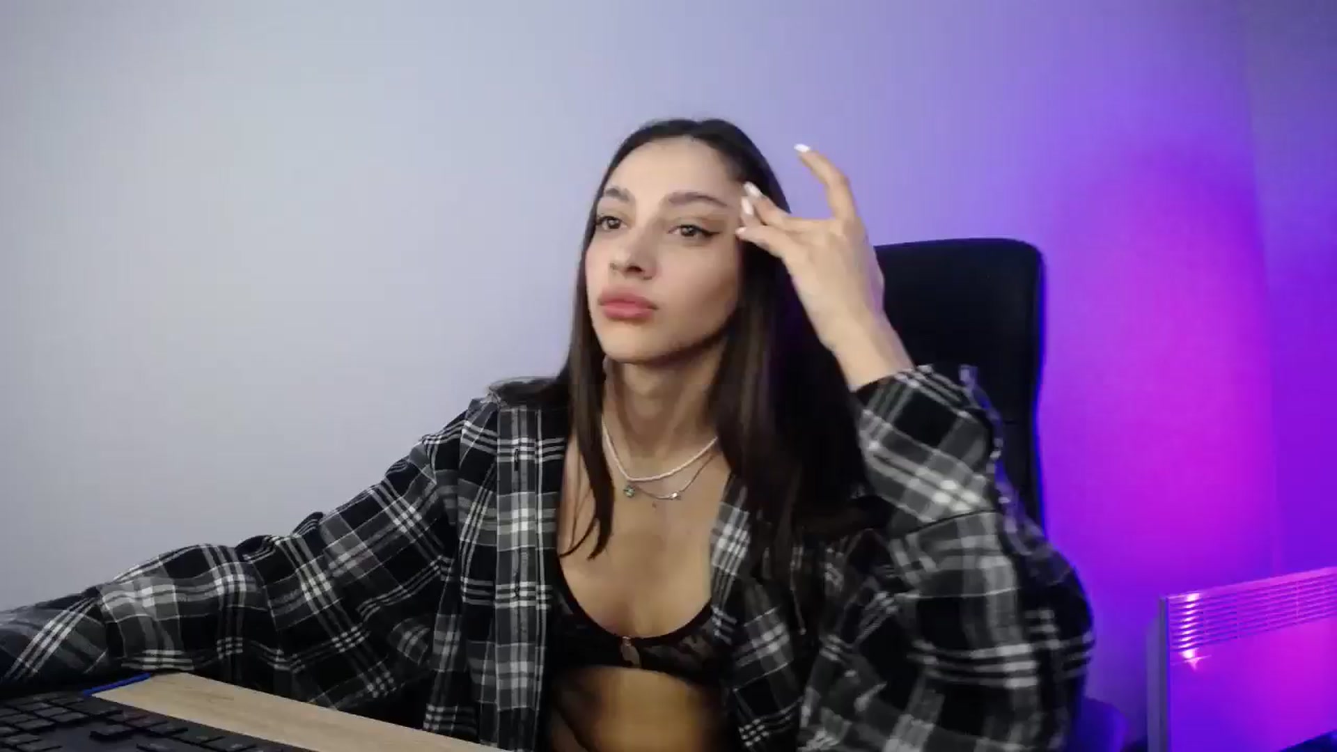 Gallery image thumbnail from VanessaCage's myfreecams stream on, 01/06/2025, 12:48 image 9 of 20