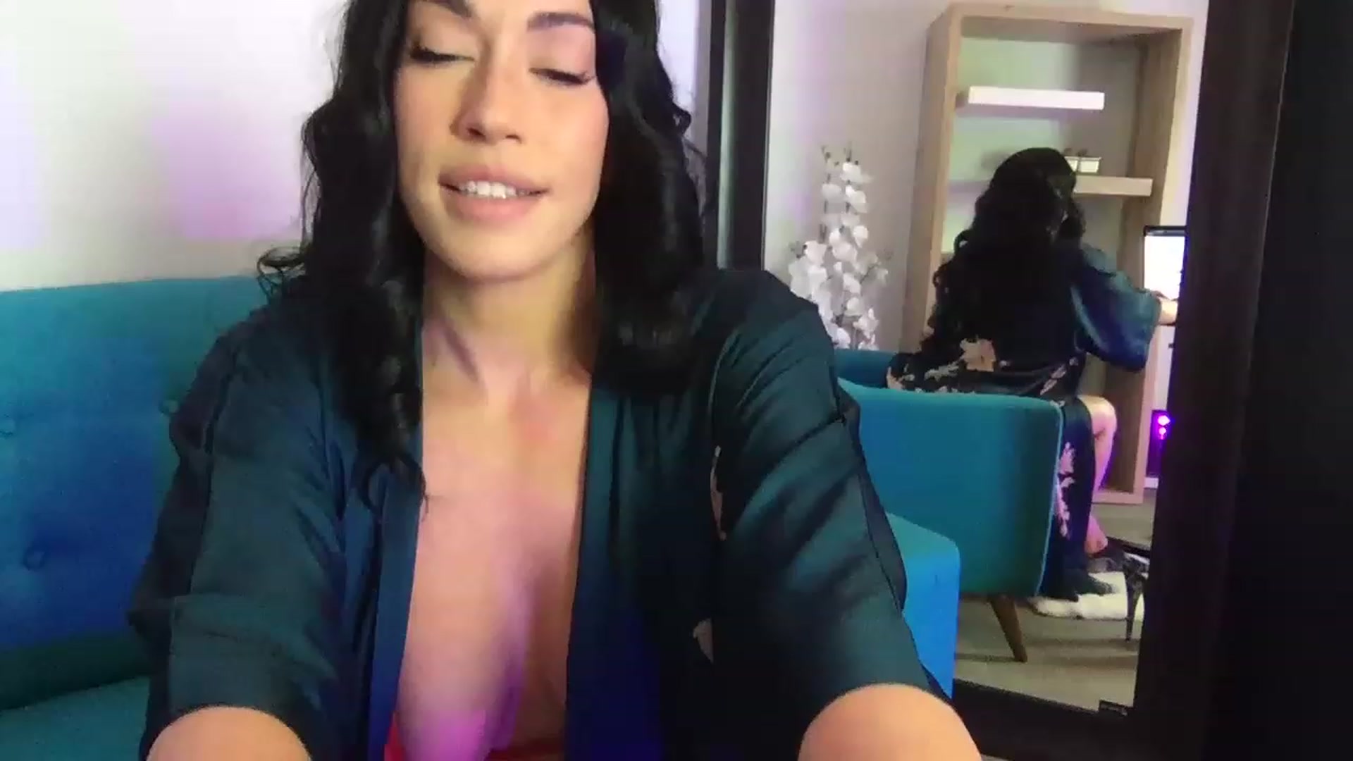 Gallery image thumbnail from VanessaJames's myfreecams stream on, 03/21/2023, 08:59 image 20 of 20