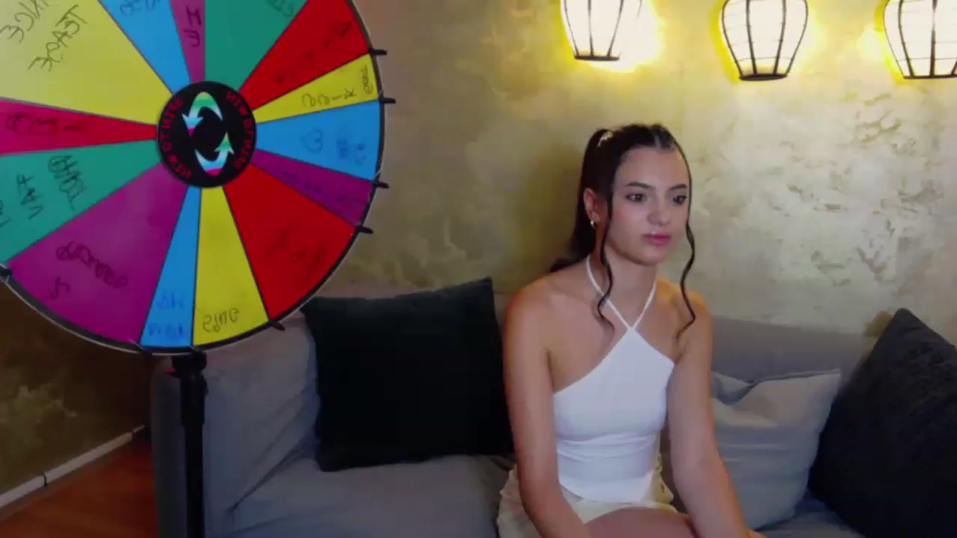 Gallery image thumbnail from VanessaPam's myfreecams stream on, 08/17/2023, 14:08 image 2 of 20