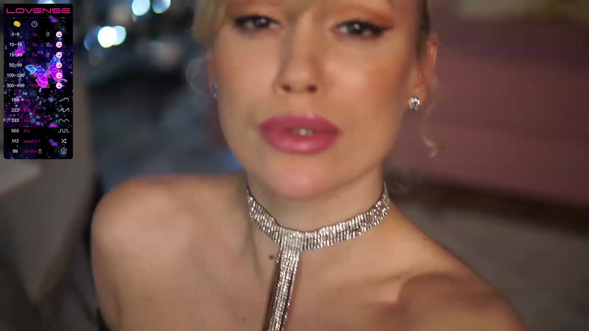 Gallery image thumbnail from VanessaVille's myfreecams stream on, 12/10/2022, 15:38 image 8 of 20