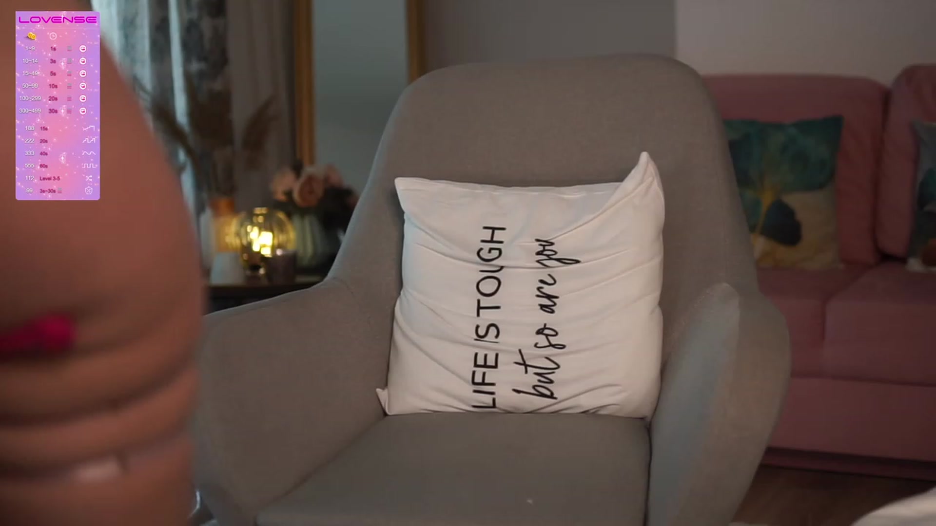Gallery image thumbnail from VanessaVille's myfreecams stream on, 02/07/2023, 13:12 image 14 of 20