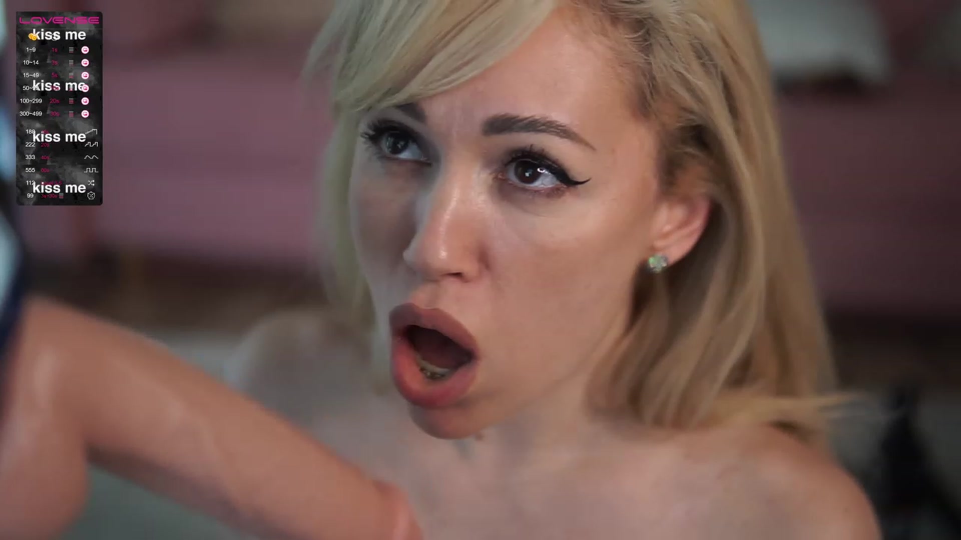 Gallery image thumbnail from VanessaVille's myfreecams stream on, 02/09/2023, 10:22 image 7 of 20