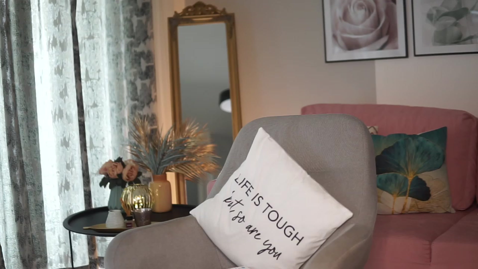 Gallery image thumbnail from VanessaVille's myfreecams stream on, 02/14/2023, 12:14 image 1 of 20
