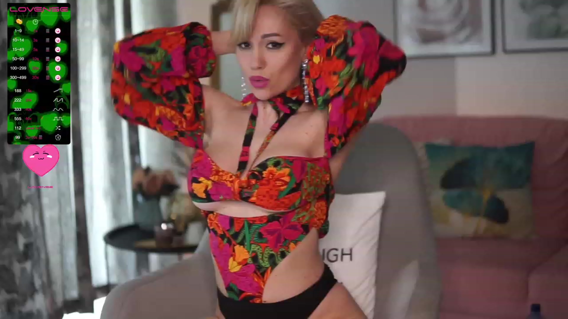 Gallery image thumbnail from VanessaVille's myfreecams stream on, 03/08/2023, 09:05 image 7 of 20