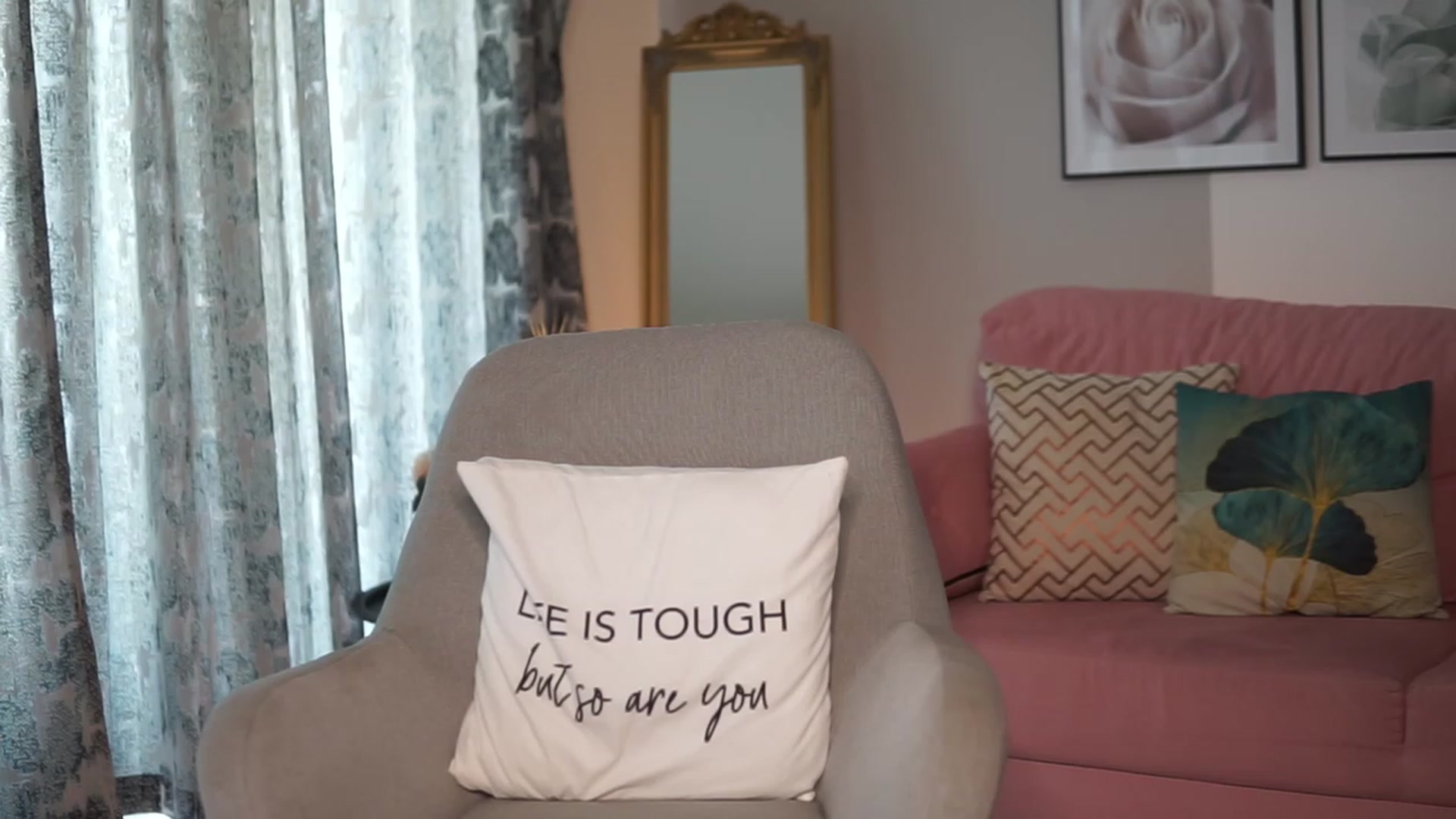 Gallery image thumbnail from VanessaVille's myfreecams stream on, 03/28/2023, 11:26 image 10 of 20
