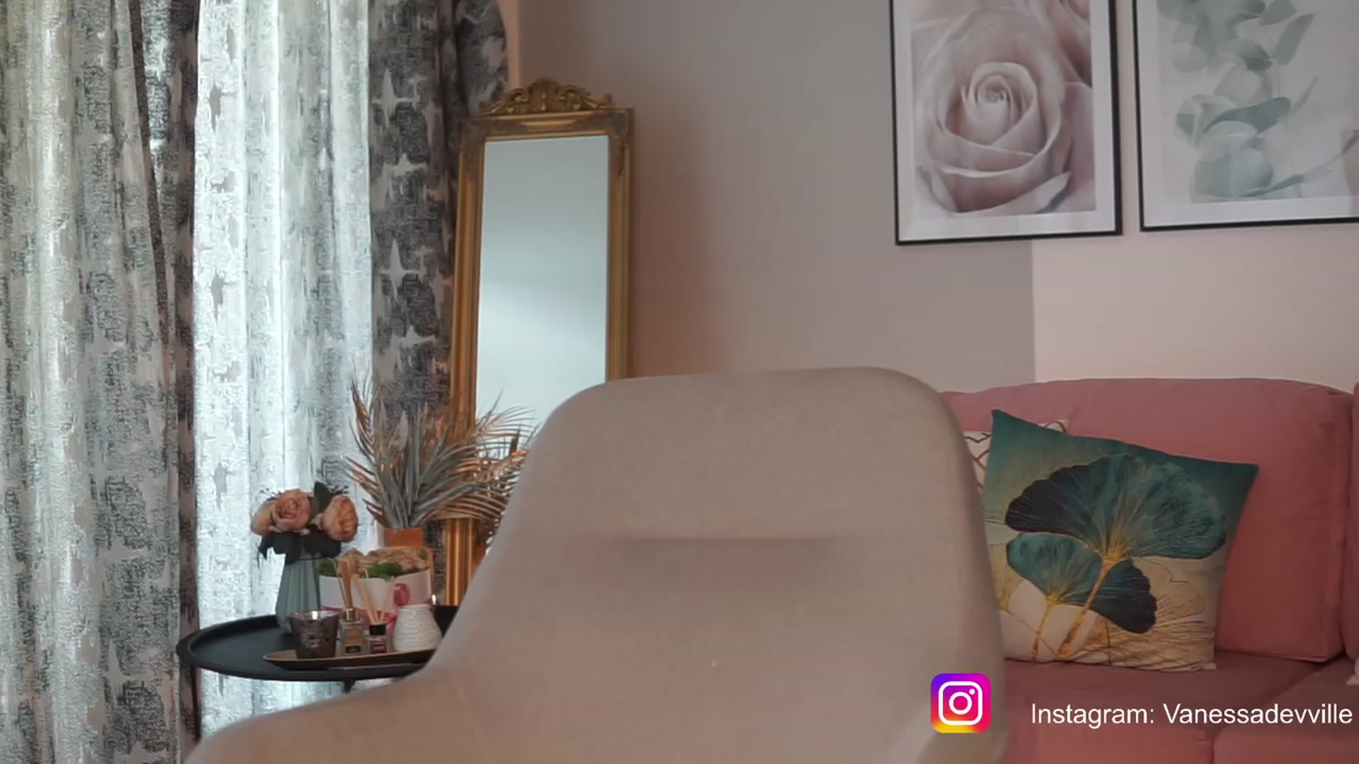 Gallery image thumbnail from VanessaVille's myfreecams stream on, 05/30/2023, 11:44 image 3 of 20