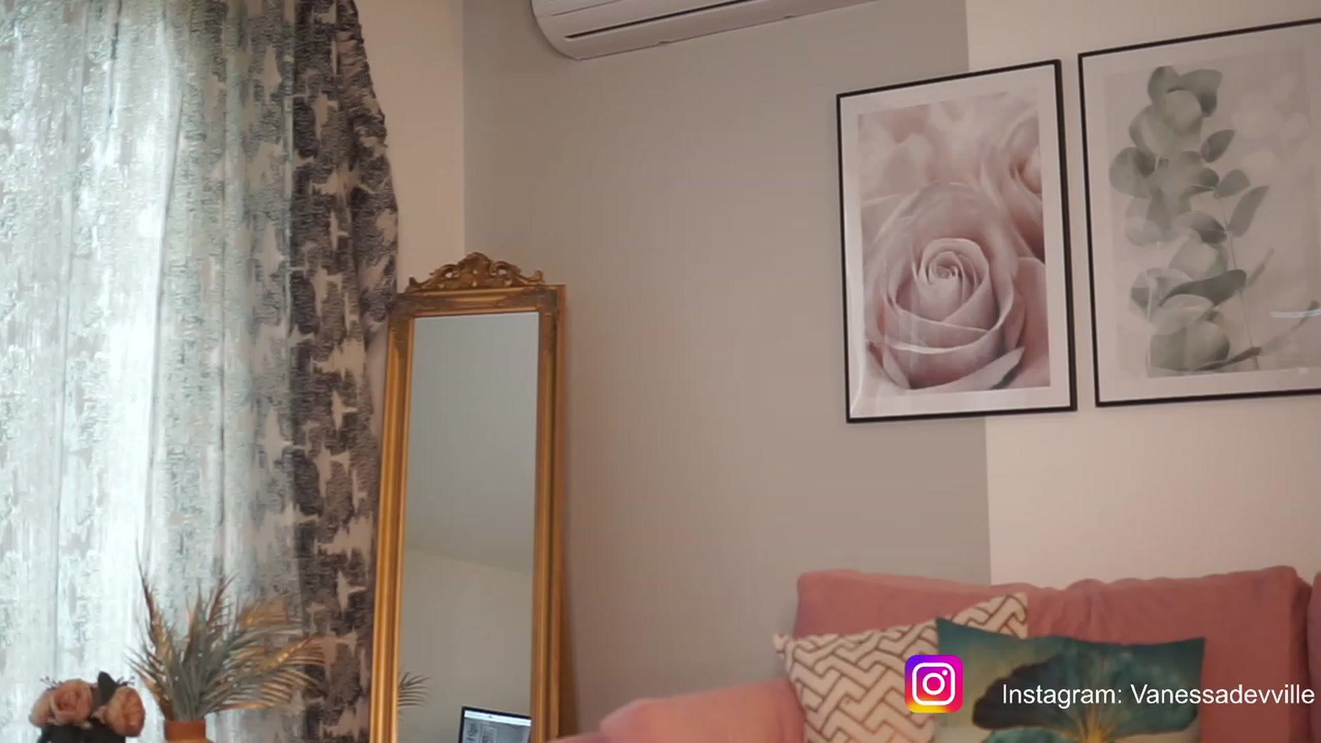 Gallery image thumbnail from VanessaVille's myfreecams stream on, 05/31/2023, 11:57 image 8 of 20