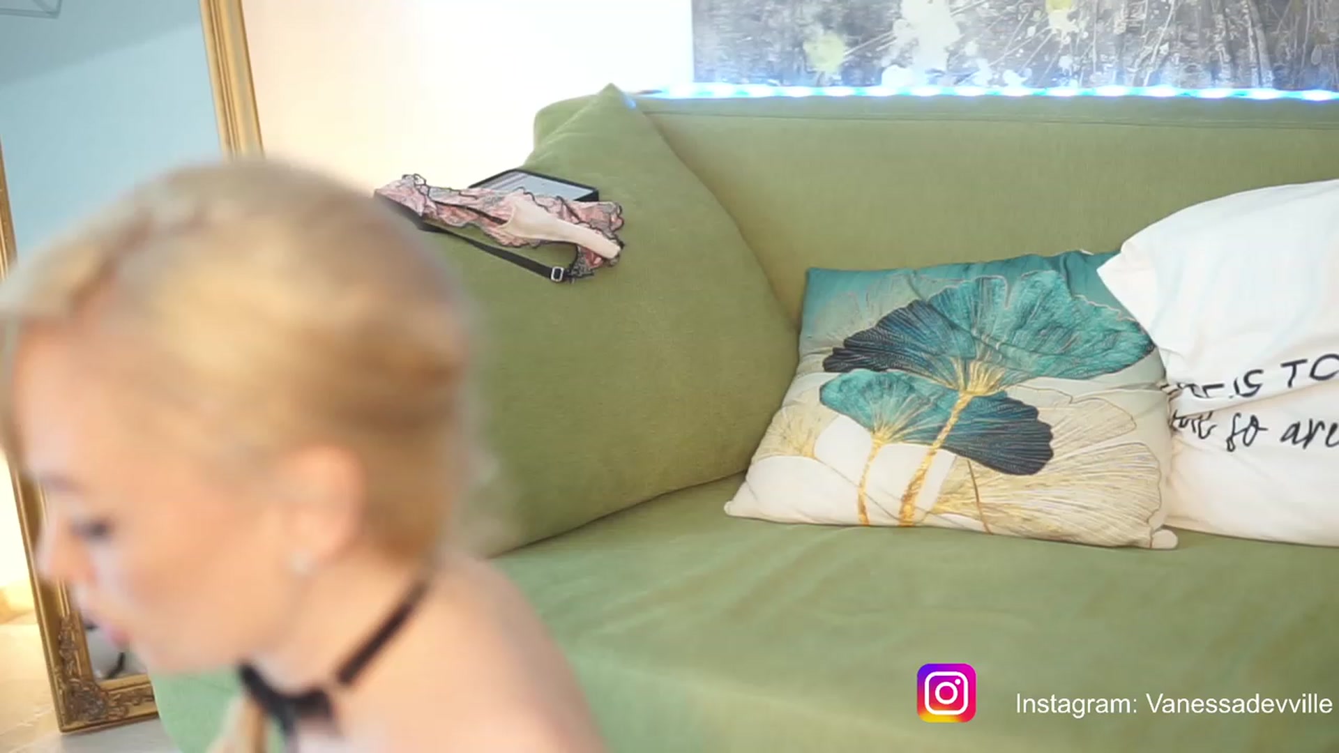 Gallery image thumbnail from VanessaVille's myfreecams stream on, 06/22/2023, 10:47 image 1 of 20