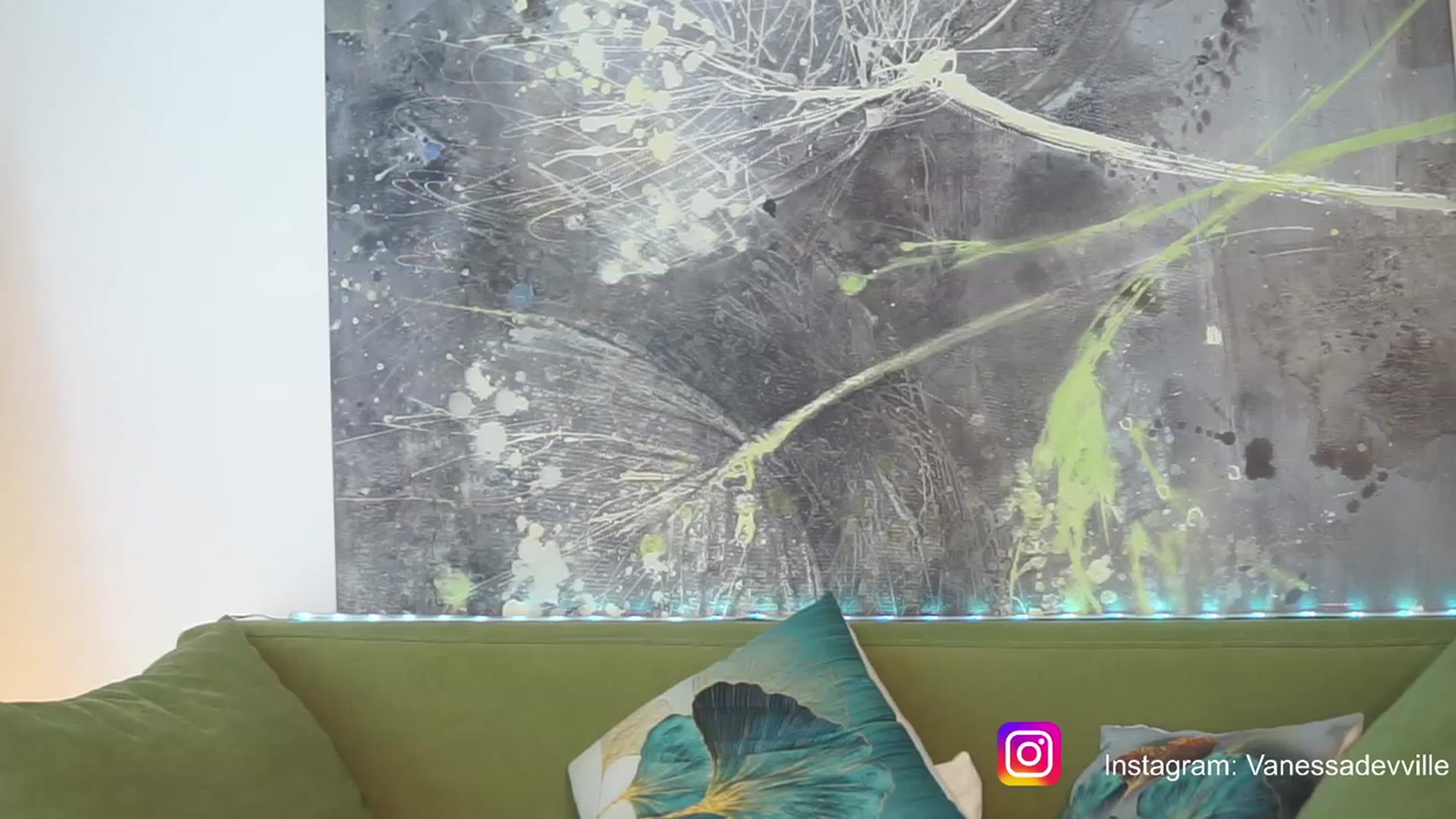 Gallery image thumbnail from VanessaVille's myfreecams stream on, 06/26/2023, 12:08 image 15 of 20