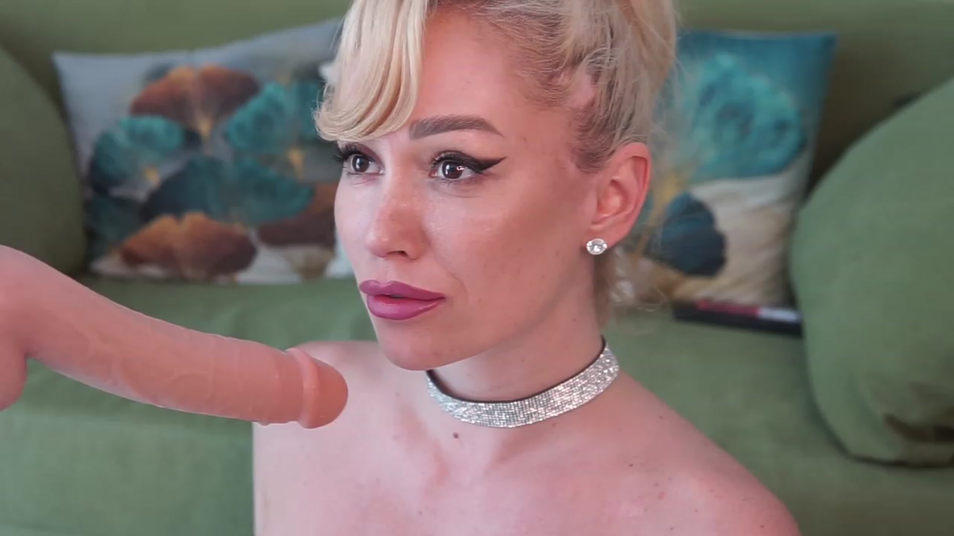 Gallery image thumbnail from VanessaVille's myfreecams stream on, 07/16/2023, 13:50 image 17 of 20