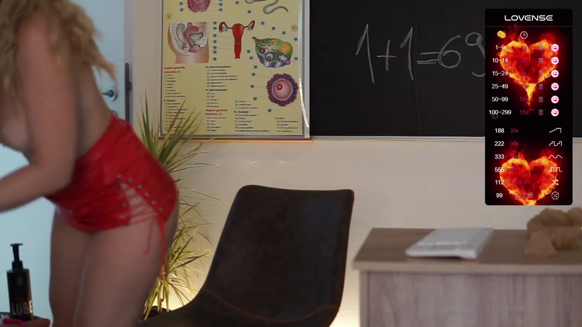 Gallery image thumbnail from VanessaVille's myfreecams stream on, 10/10/2023, 09:30 image 1 of 20