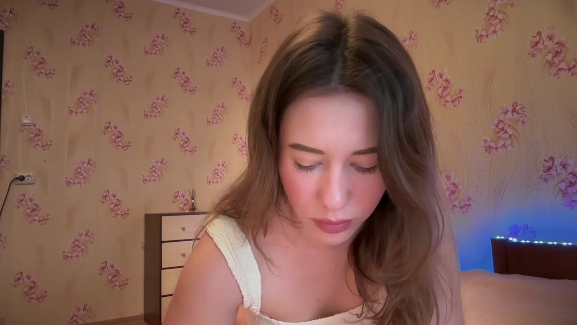 Gallery image thumbnail from VanessaWinn's myfreecams stream on, 12/03/2024, 08:08 image 10 of 20