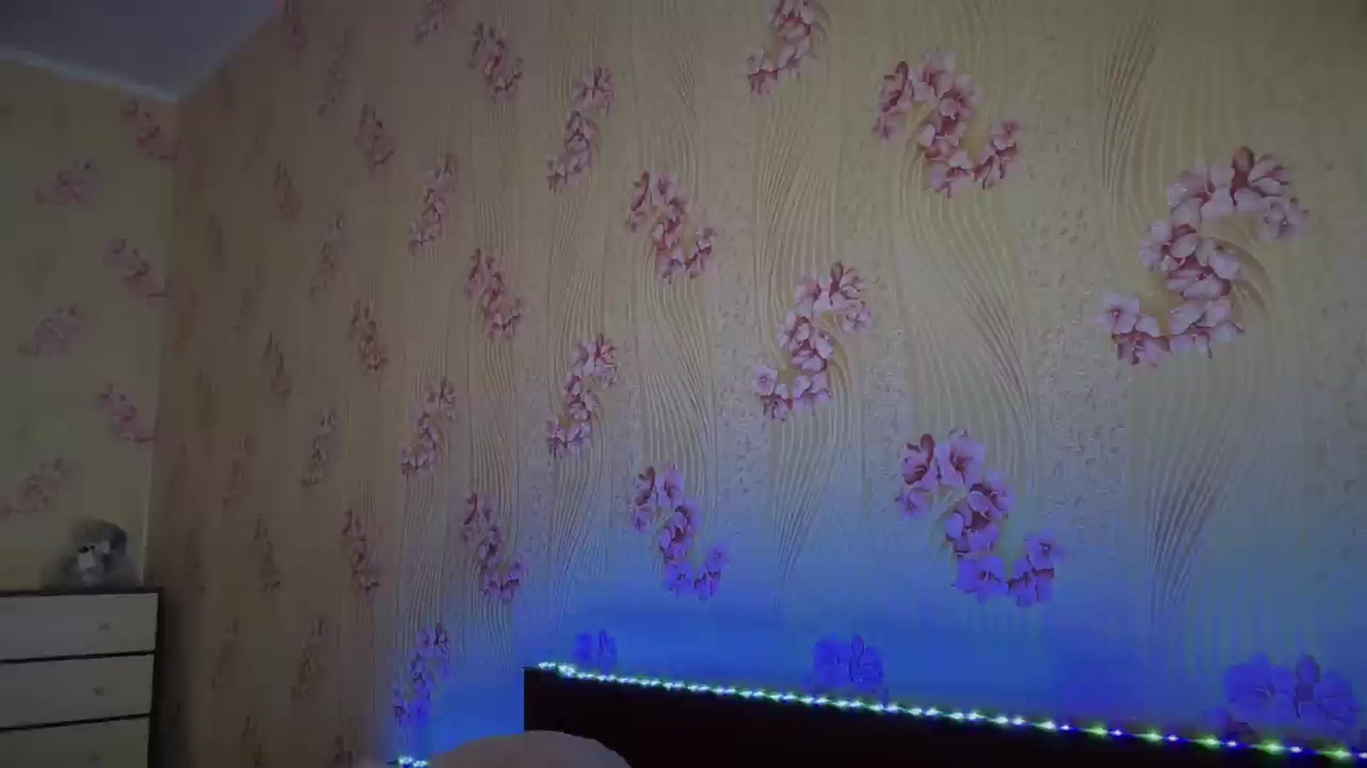 Gallery image thumbnail from VanessaWinn's myfreecams stream on, 12/20/2024, 08:54 image 6 of 20
