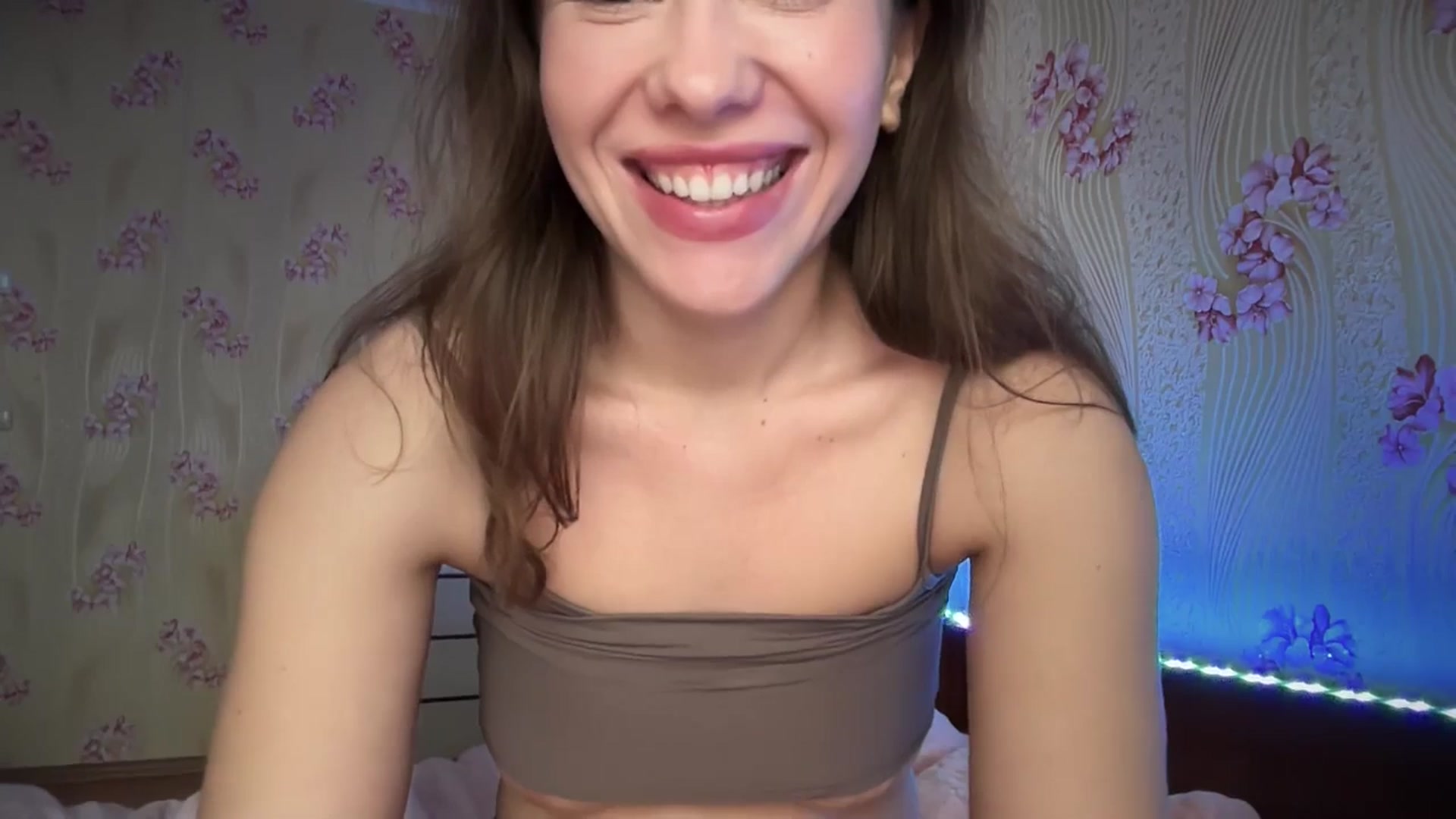 Gallery image thumbnail from VanessaWinn's myfreecams stream on, 12/23/2024, 08:37 image 3 of 20