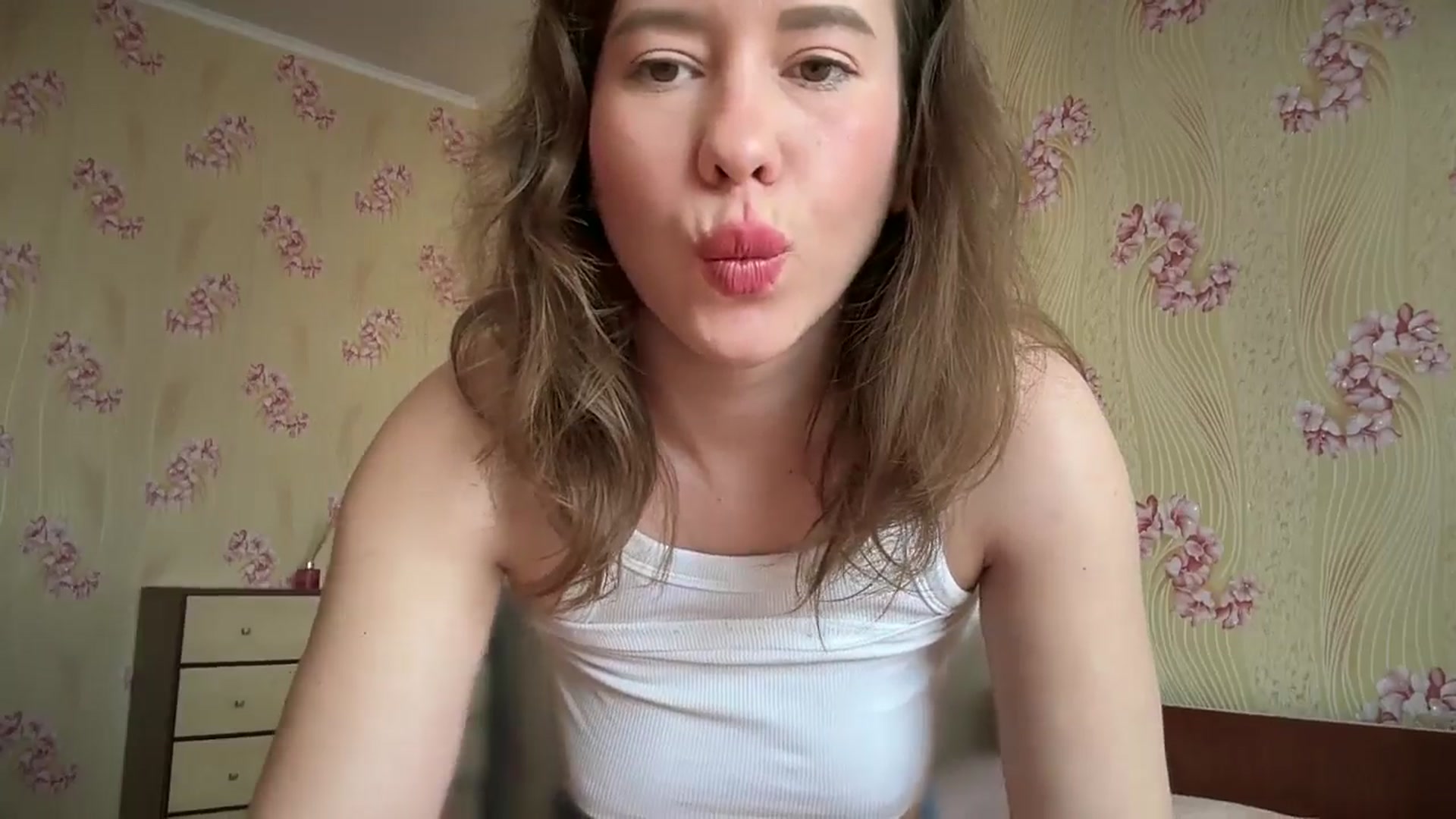 Gallery image thumbnail from VanessaWinn's myfreecams stream on, 03/22/2025, 10:32 image 2 of 20