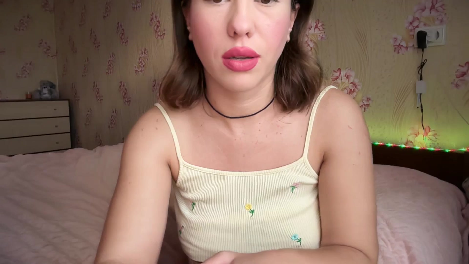 Gallery image thumbnail from VanessaWinn's myfreecams stream on, 10/29/2025, 08:48 image 5 of 20
