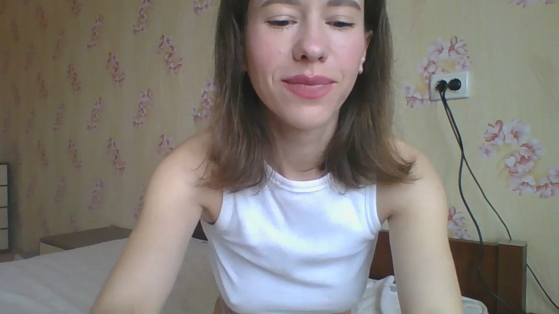Gallery image thumbnail from VanessaWinn's myfreecams stream on, 04/17/2026, 12:47 image 19 of 20