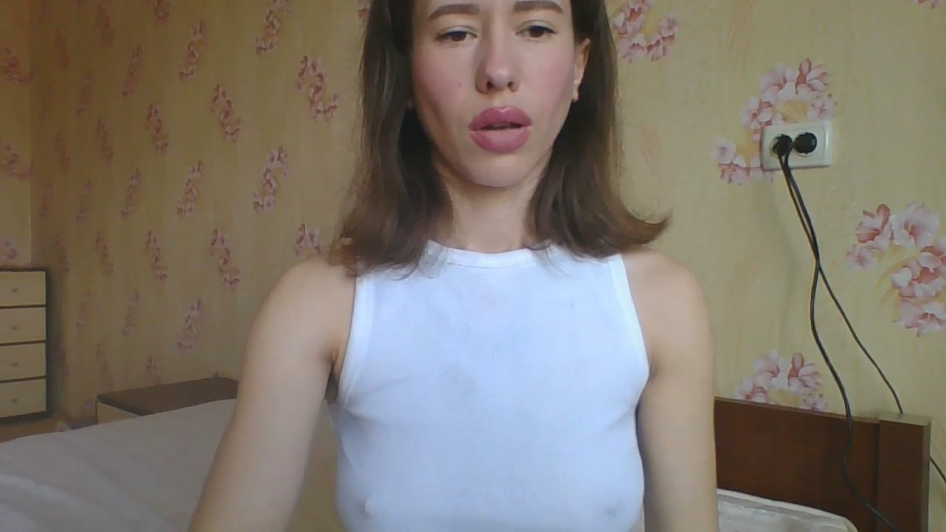 Gallery image thumbnail from VanessaWinn's myfreecams stream on, 04/17/2026, 12:47 image 3 of 20