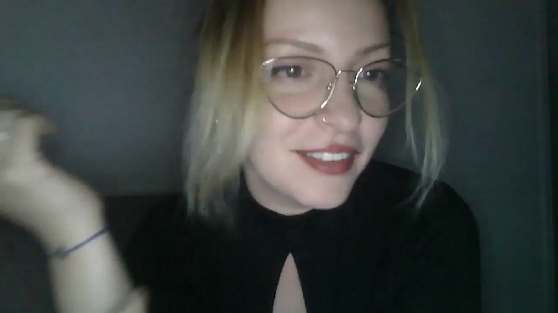 Gallery image thumbnail from Vanessa_'s myfreecams stream on, 11/28/2023, 23:59 image 7 of 20