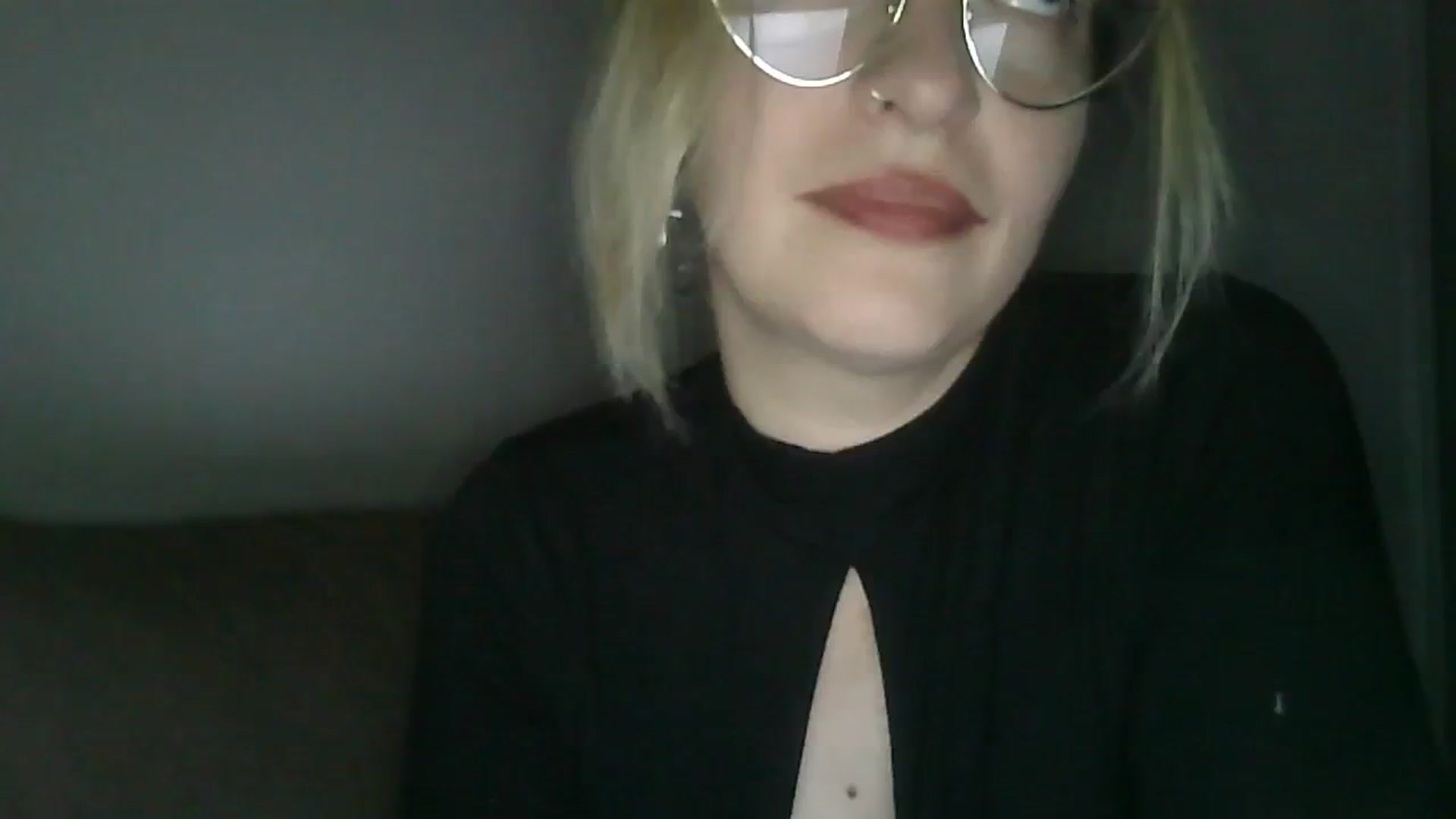 Gallery image thumbnail from Vanessa_'s myfreecams stream on, 11/28/2023, 23:59 image 10 of 20
