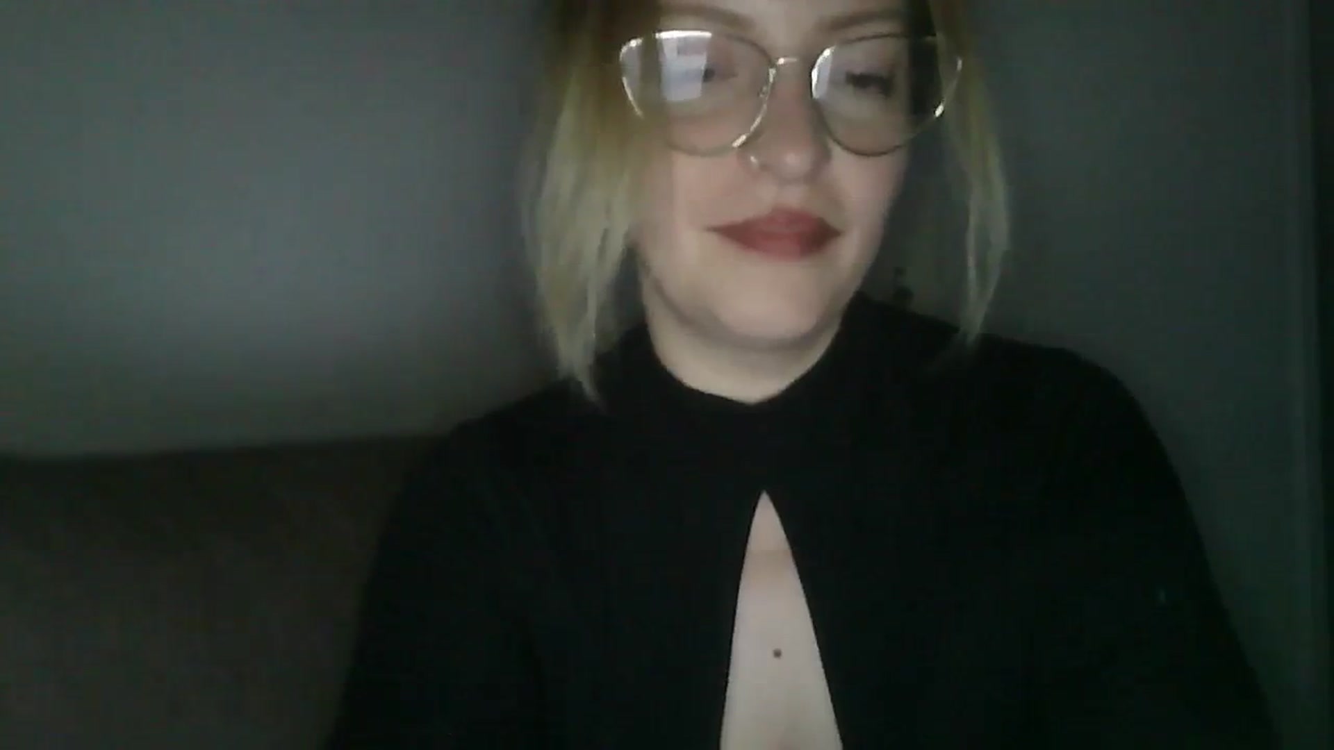 Gallery image thumbnail from Vanessa_'s myfreecams stream on, 11/28/2023, 23:59 image 12 of 20