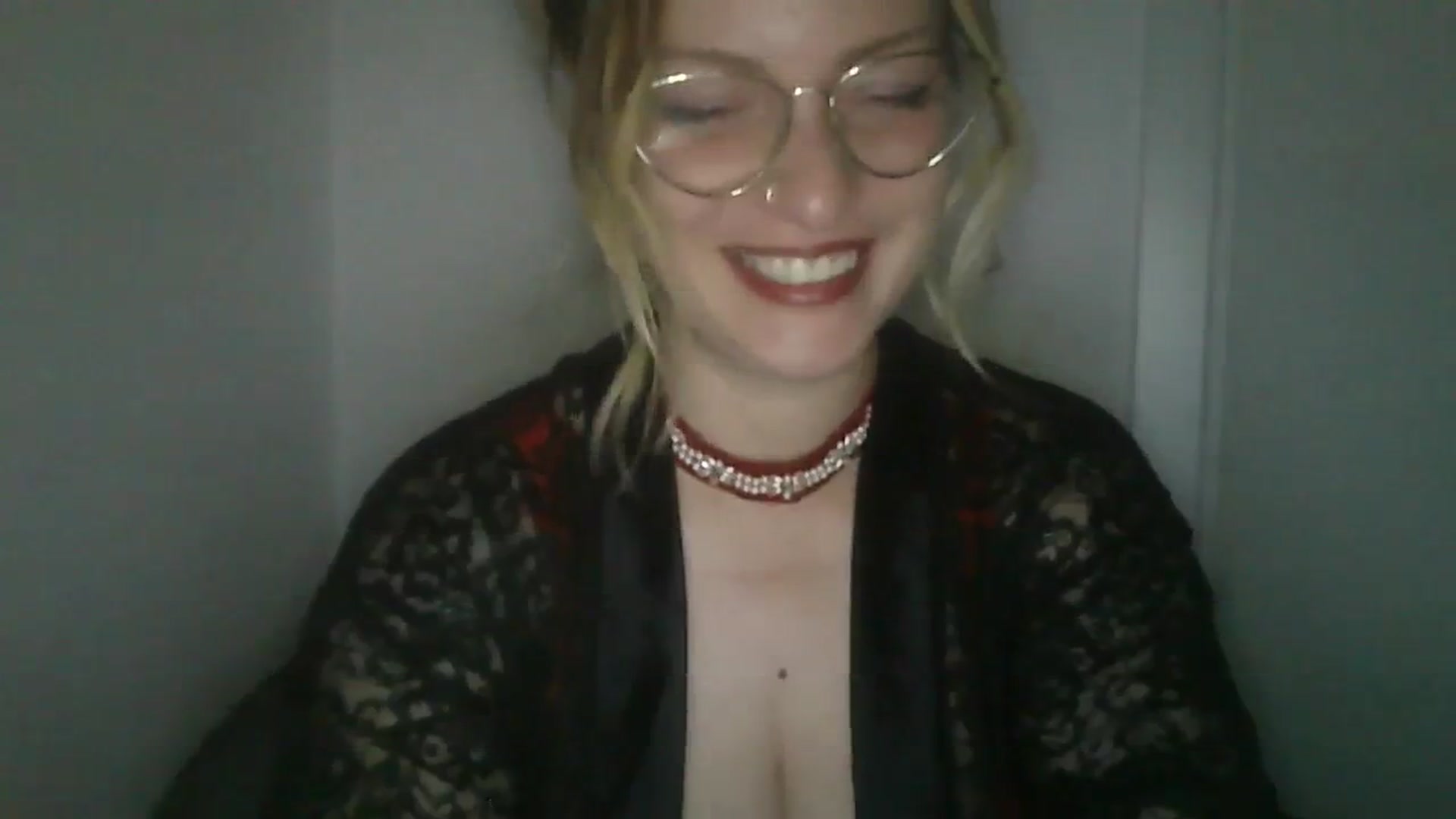 Gallery image thumbnail from Vanessa_'s myfreecams stream on, 12/27/2023, 24:37 image 10 of 20
