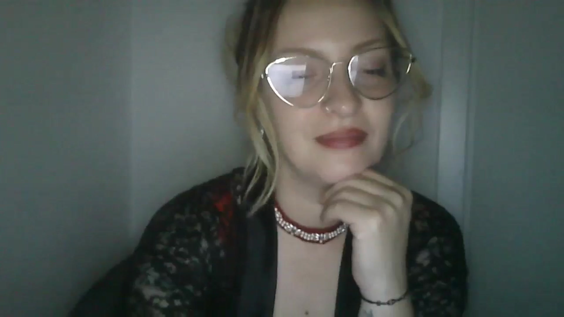 Gallery image thumbnail from Vanessa_'s myfreecams stream on, 12/27/2023, 24:37 image 12 of 20