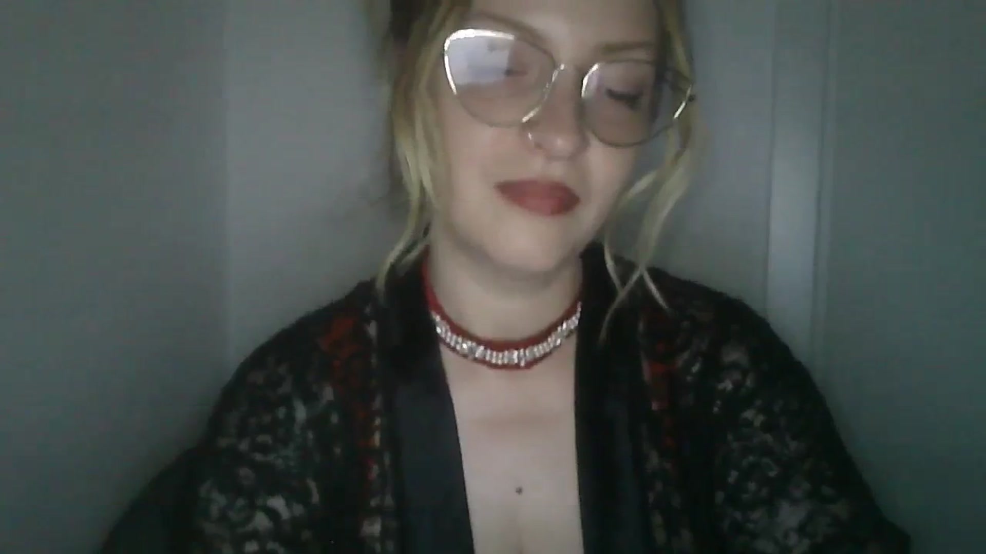 Gallery image thumbnail from Vanessa_'s myfreecams stream on, 12/27/2023, 24:37 image 4 of 20