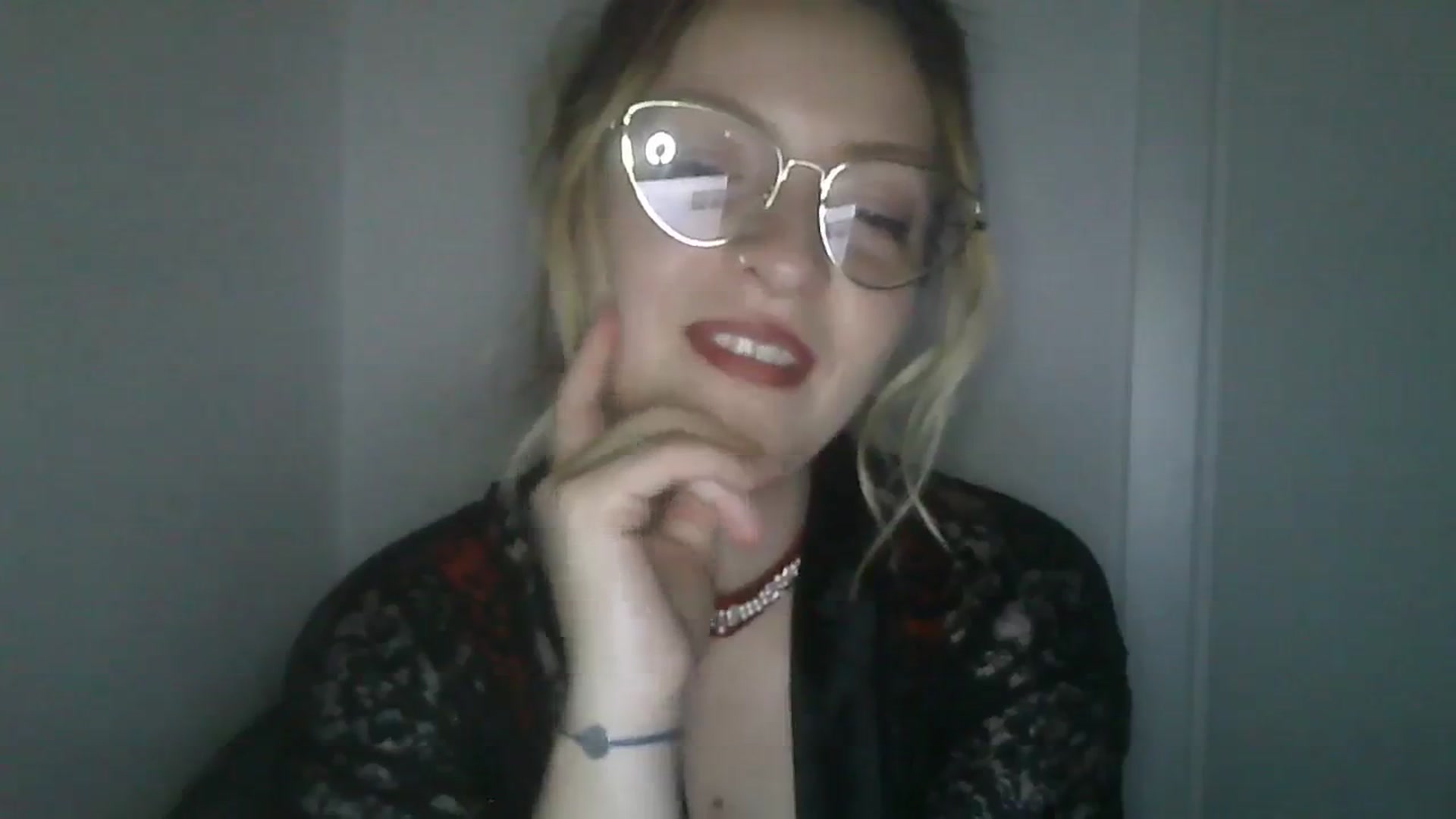 Gallery image thumbnail from Vanessa_'s myfreecams stream on, 12/27/2023, 24:37 image 5 of 20