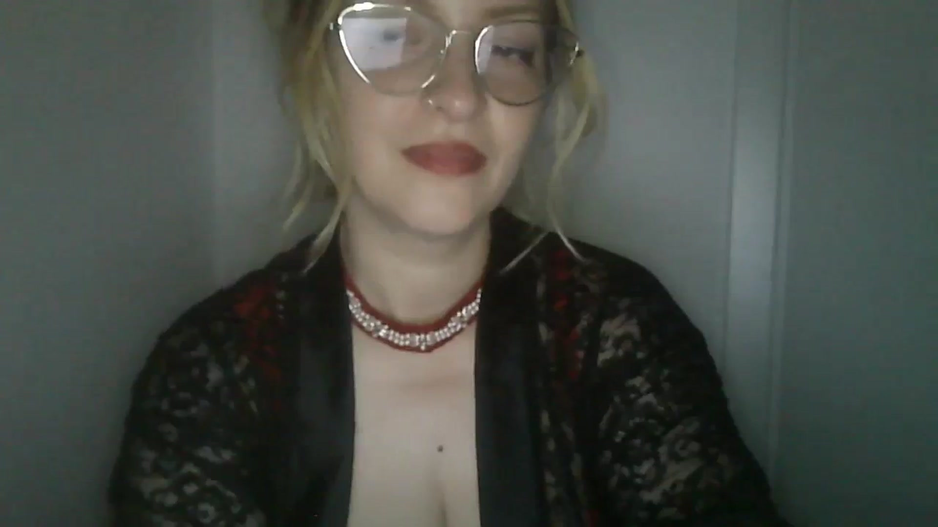 Gallery image thumbnail from Vanessa_'s myfreecams stream on, 12/27/2023, 24:37 image 20 of 20