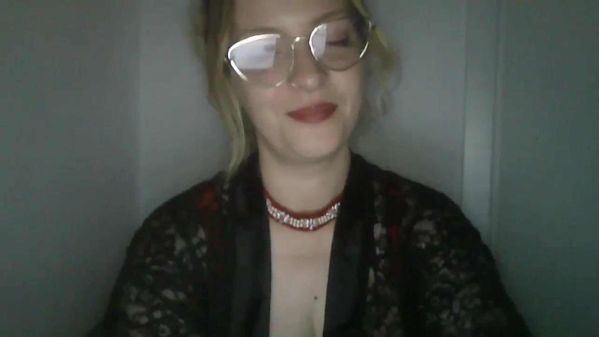 Gallery image thumbnail from Vanessa_'s myfreecams stream on, 12/27/2023, 24:37 image 18 of 20