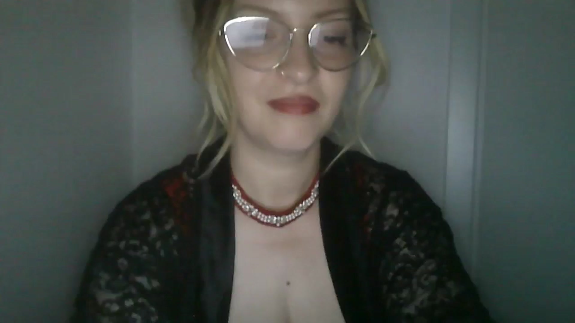 Gallery image thumbnail from Vanessa_'s myfreecams stream on, 12/27/2023, 01:10 image 1 of 20