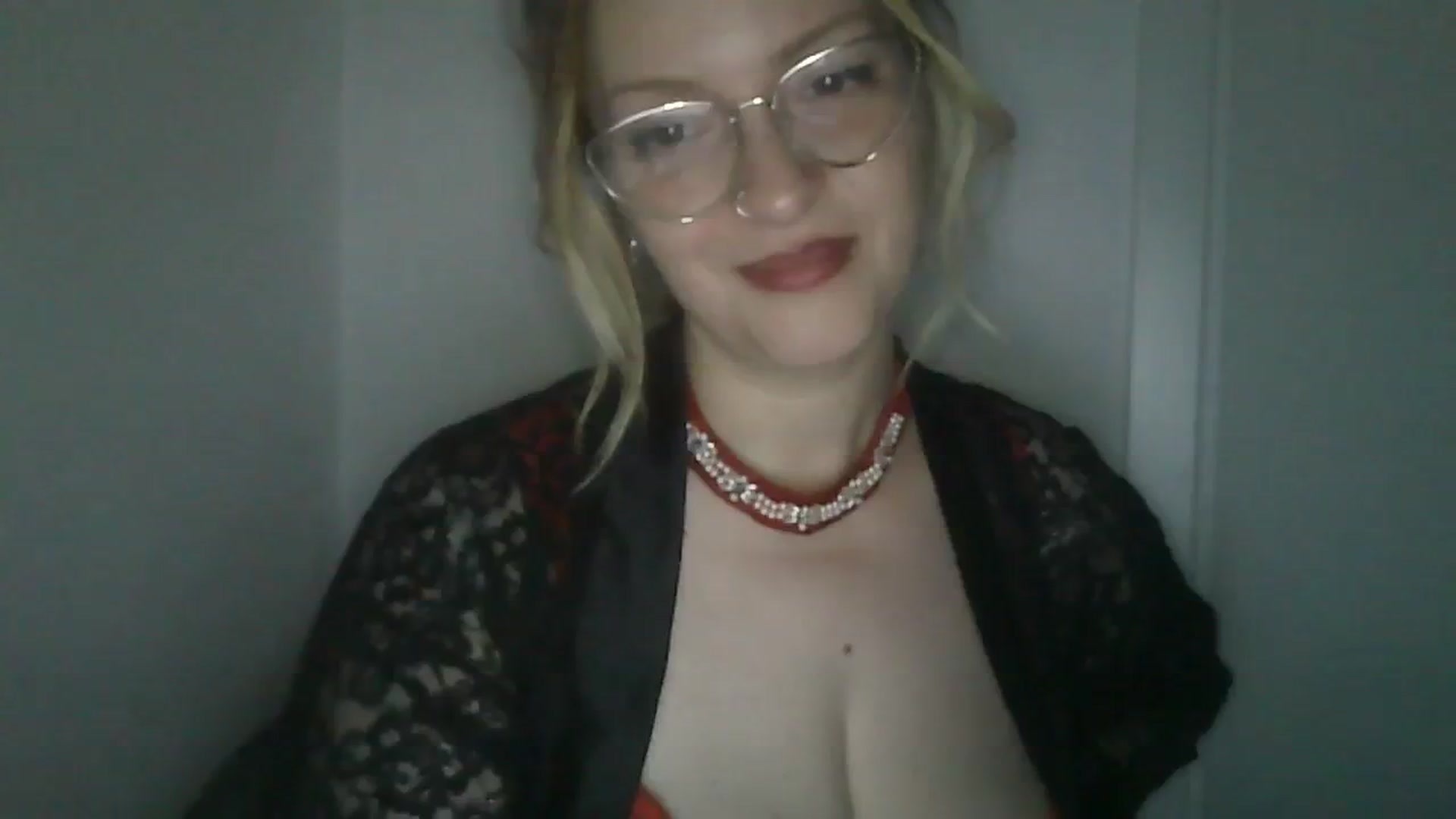 Gallery image thumbnail from Vanessa_'s myfreecams stream on, 12/27/2023, 01:10 image 9 of 20