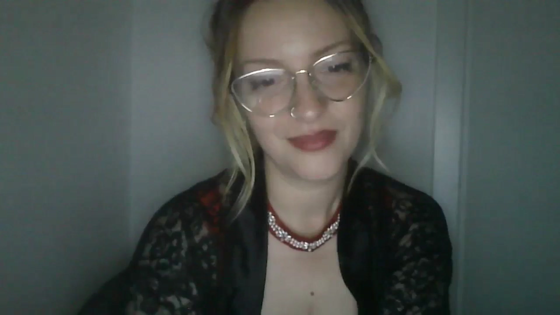 Gallery image thumbnail from Vanessa_'s myfreecams stream on, 12/27/2023, 01:10 image 19 of 20