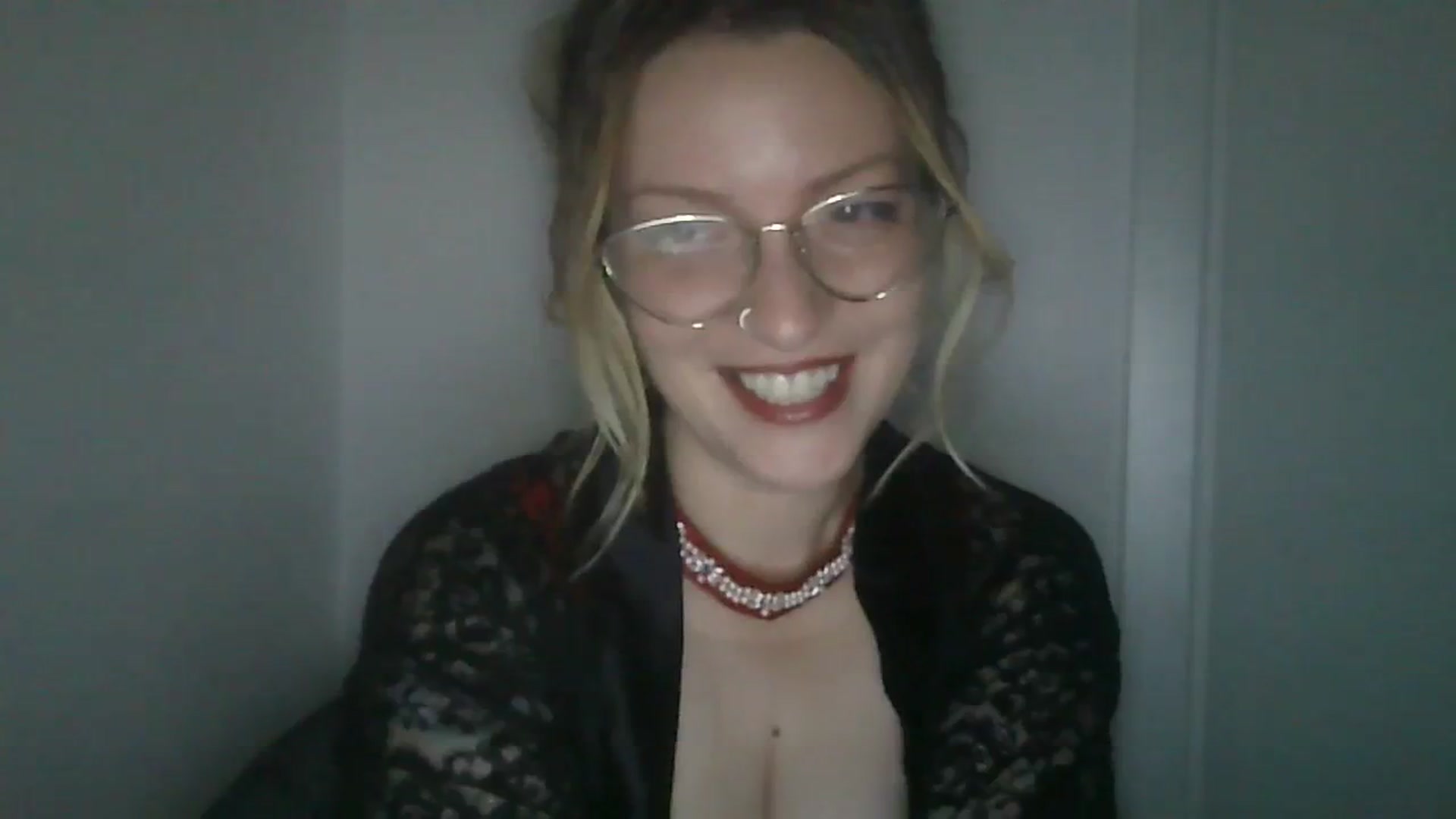 Gallery image thumbnail from Vanessa_'s myfreecams stream on, 12/27/2023, 01:10 image 5 of 20