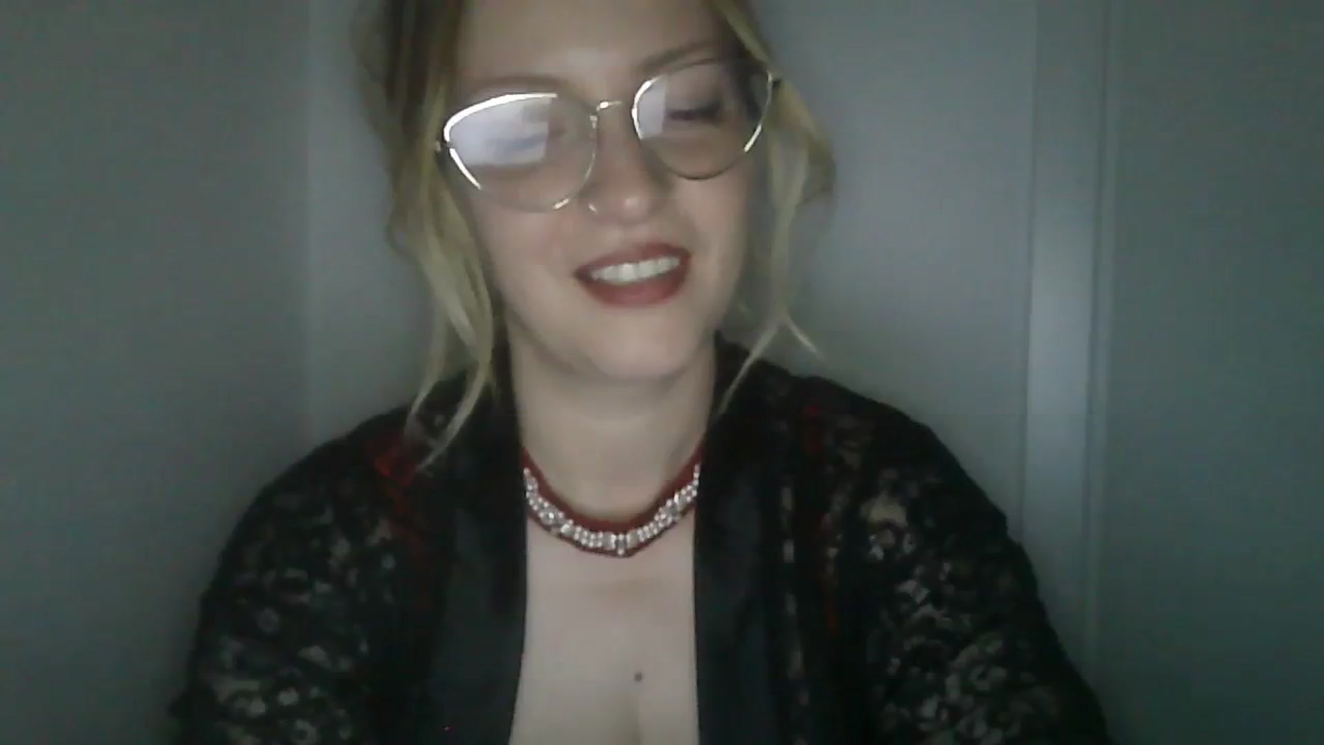Gallery image thumbnail from Vanessa_'s myfreecams stream on, 12/27/2023, 01:10 image 8 of 20