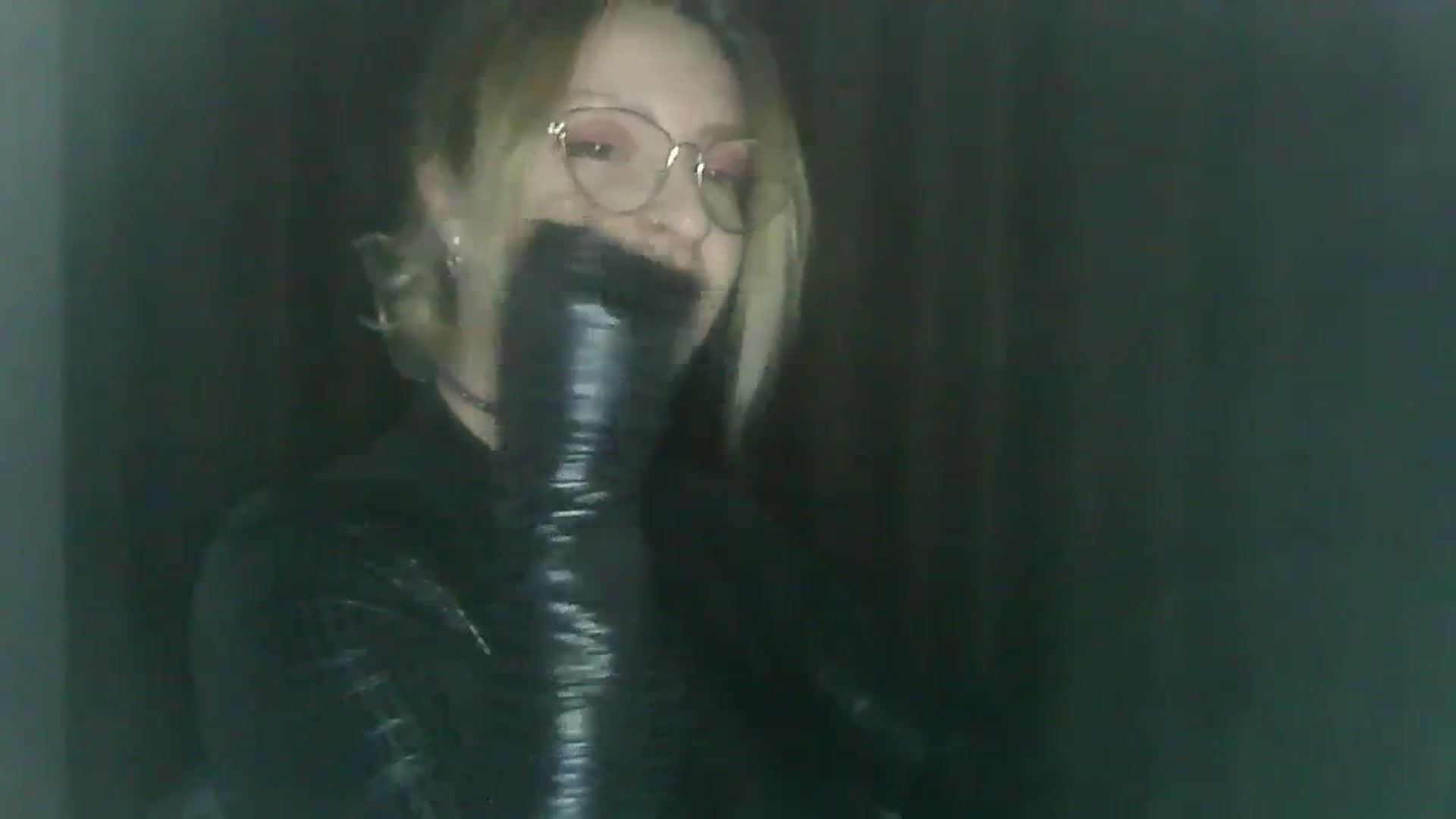Gallery image thumbnail from Vanessa_'s myfreecams stream on, 12/30/2023, 01:08 image 15 of 20