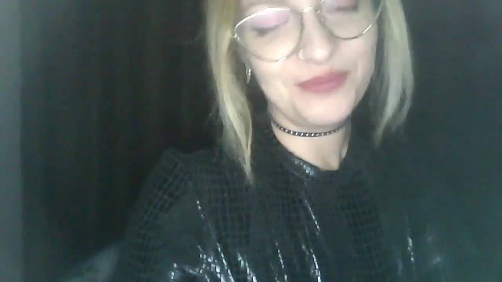 Gallery image thumbnail from Vanessa_'s myfreecams stream on, 12/30/2023, 01:08 image 11 of 20