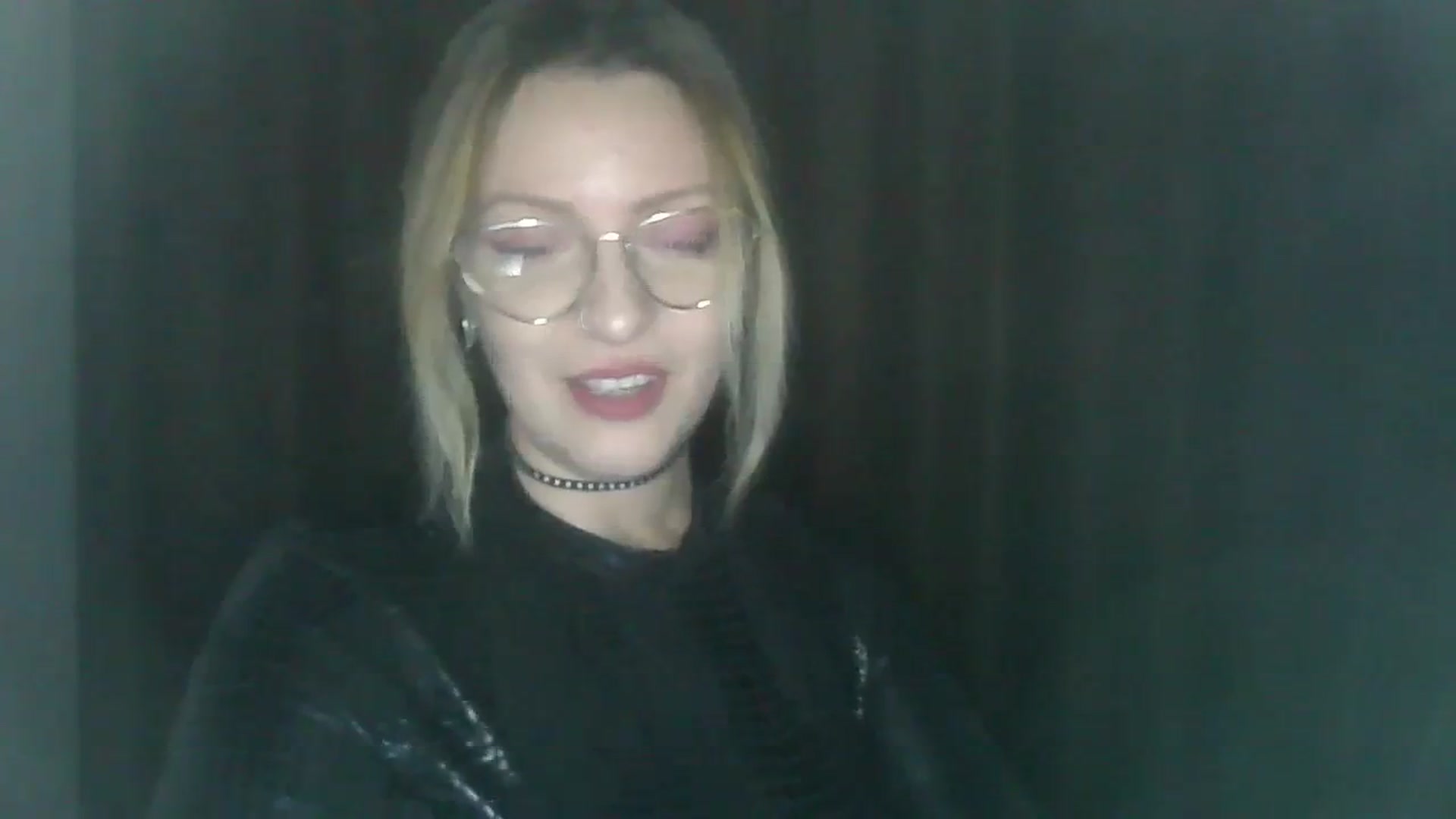 Gallery image thumbnail from Vanessa_'s myfreecams stream on, 12/30/2023, 01:08 image 4 of 20
