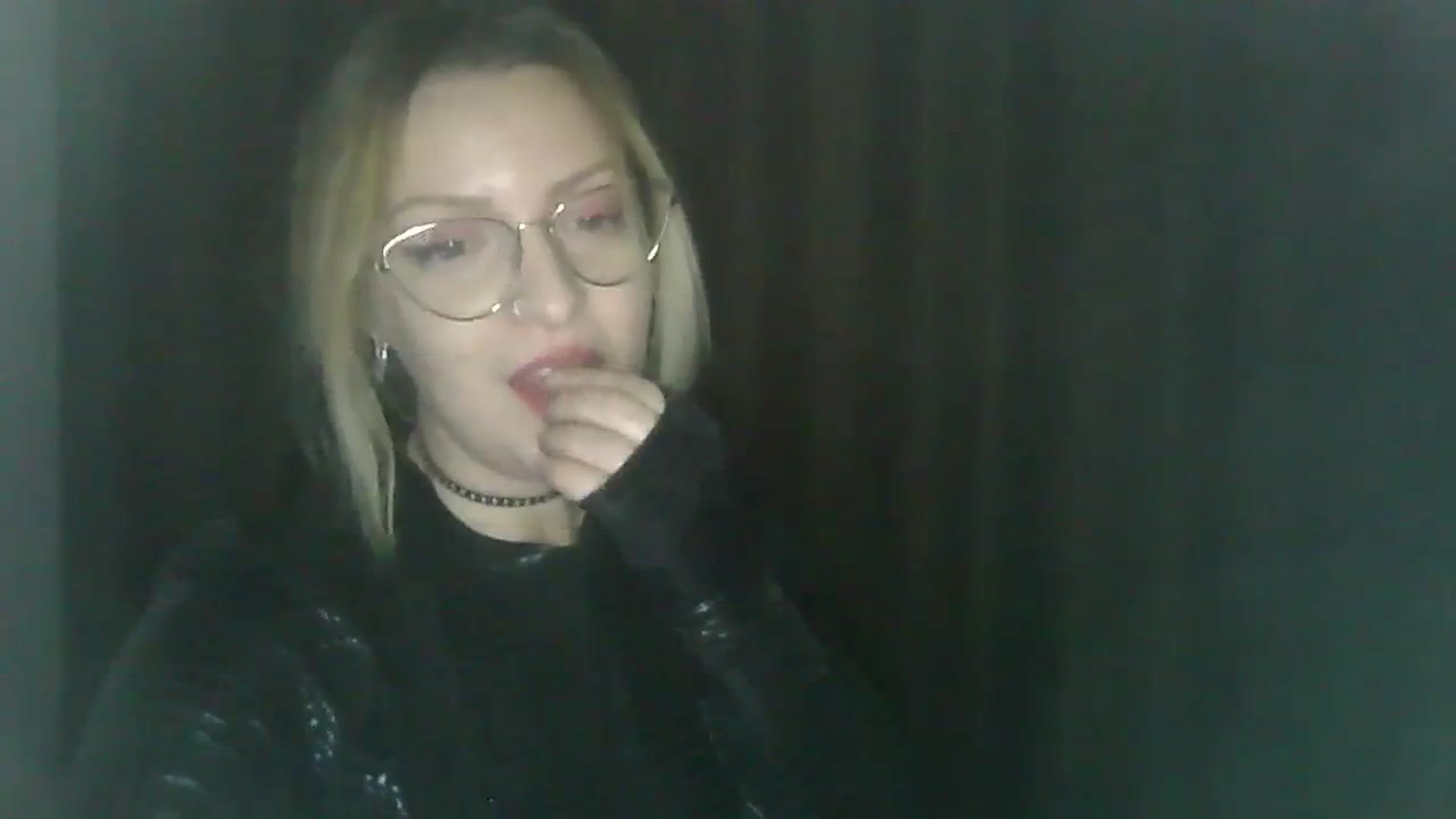 Gallery image thumbnail from Vanessa_'s myfreecams stream on, 12/30/2023, 01:08 image 17 of 20