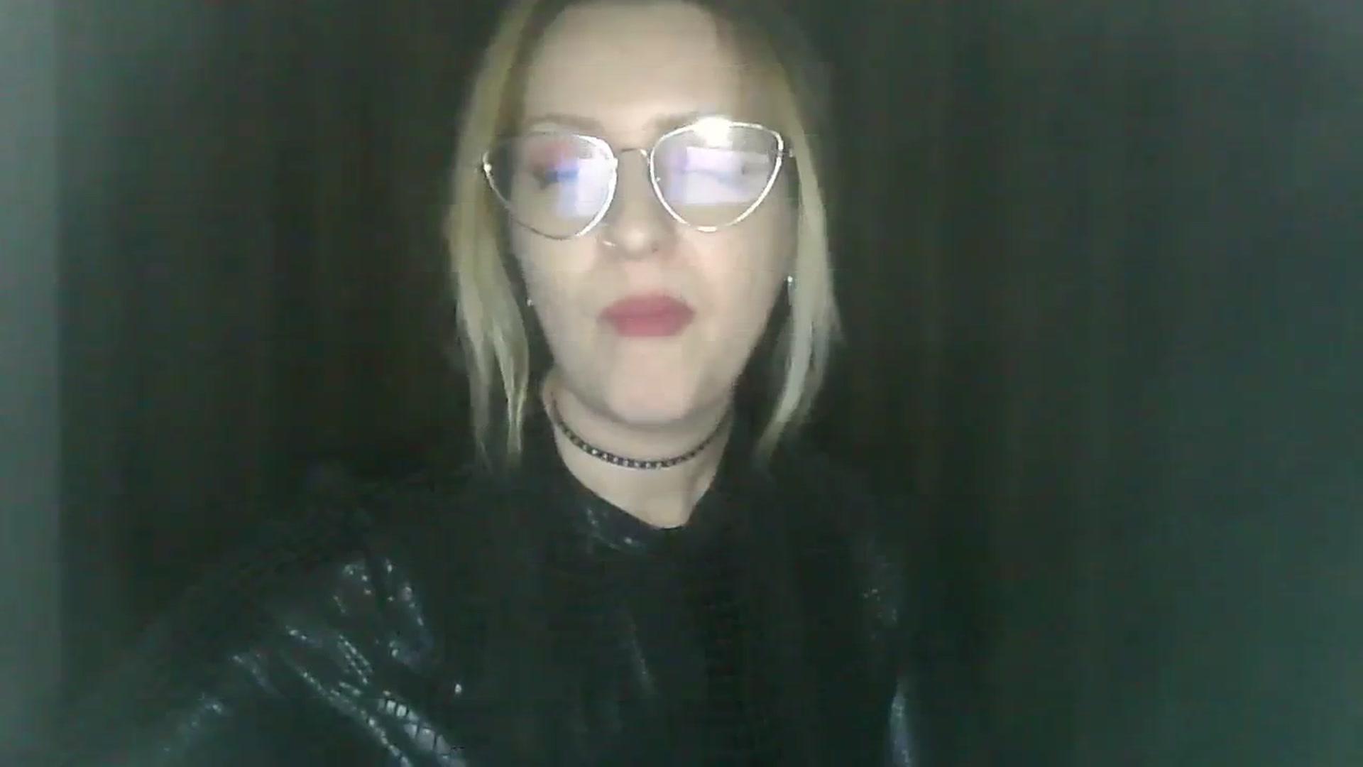 Gallery image thumbnail from Vanessa_'s myfreecams stream on, 12/30/2023, 01:08 image 16 of 20
