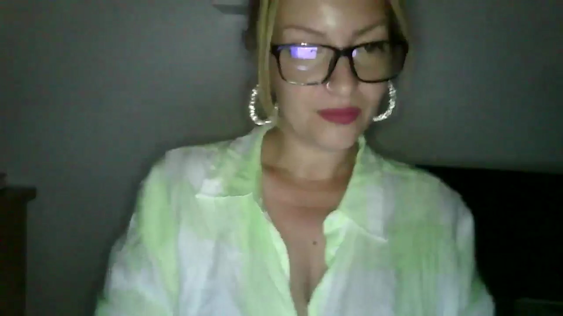 Gallery image thumbnail from Vanessa_'s myfreecams stream on, 06/28/2024, 23:44 image 3 of 20