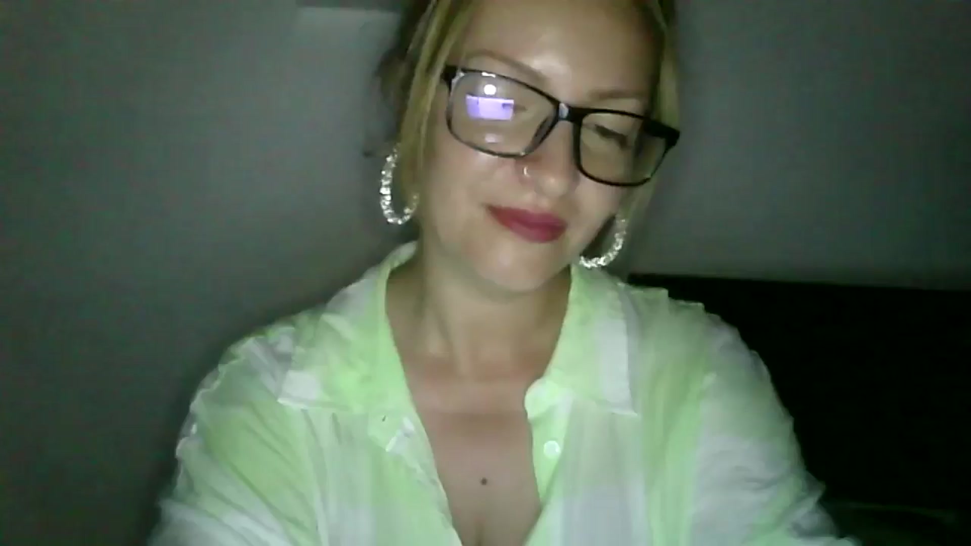 Gallery image thumbnail from Vanessa_'s myfreecams stream on, 06/28/2024, 23:44 image 17 of 20