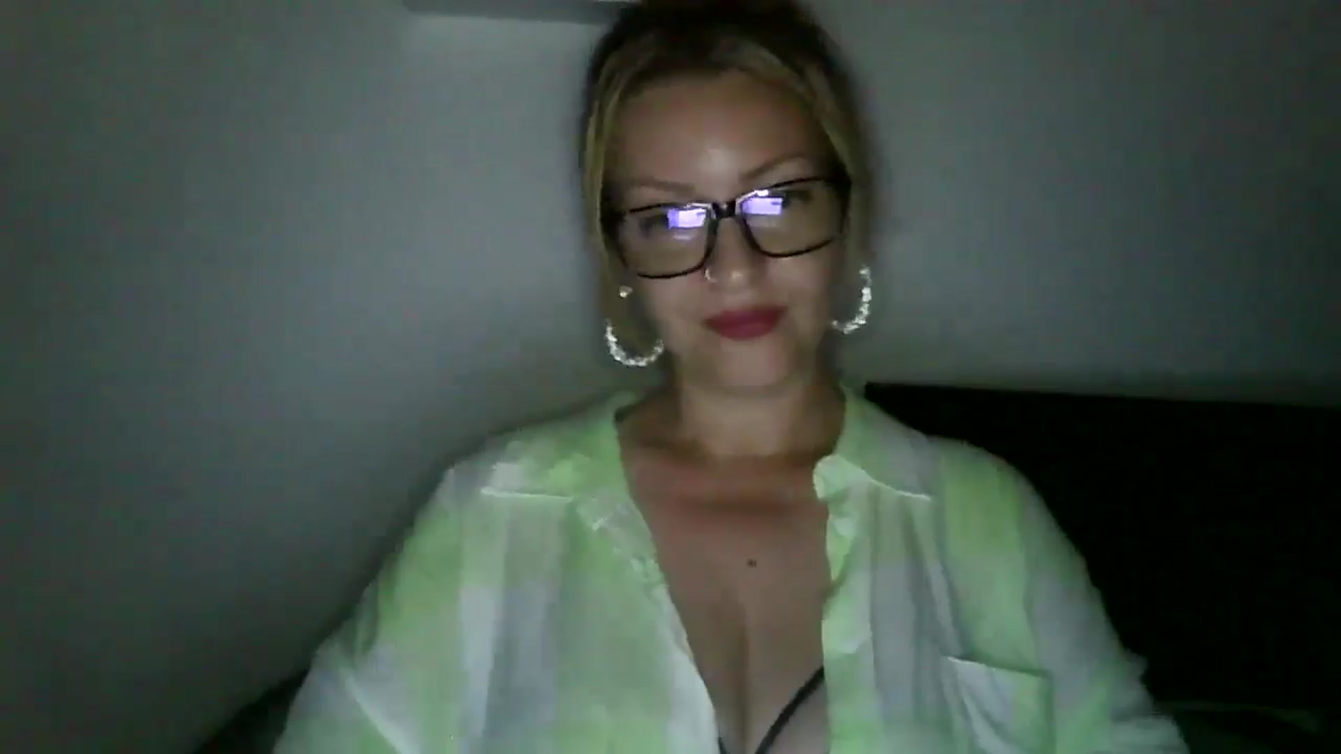 Gallery image thumbnail from Vanessa_'s myfreecams stream on, 06/28/2024, 23:44 image 20 of 20