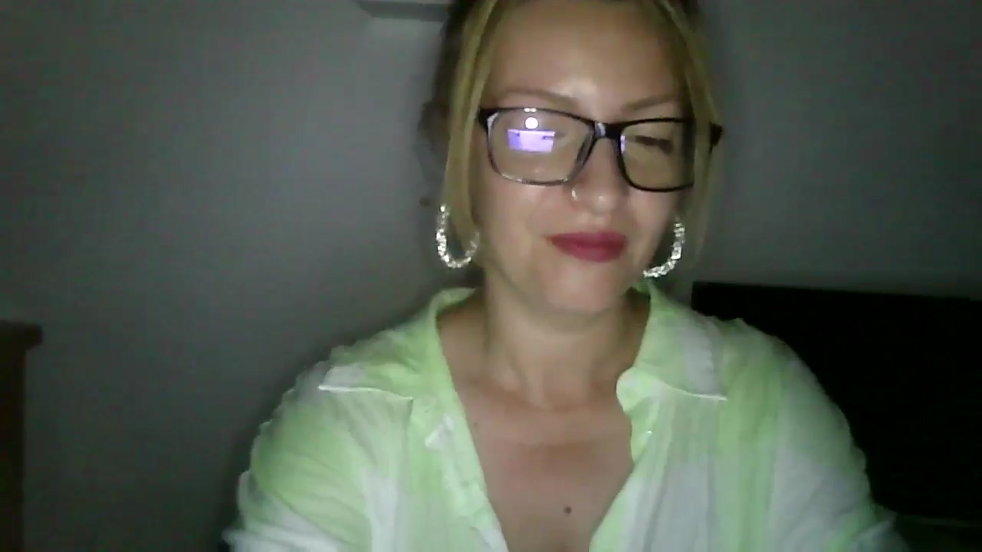 Gallery image thumbnail from Vanessa_'s myfreecams stream on, 06/28/2024, 23:44 image 8 of 20