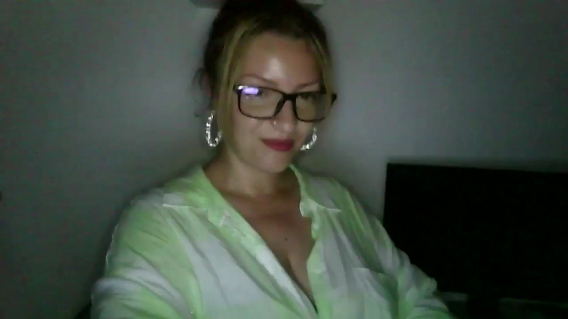 Gallery image thumbnail from Vanessa_'s myfreecams stream on, 06/28/2024, 23:44 image 10 of 20